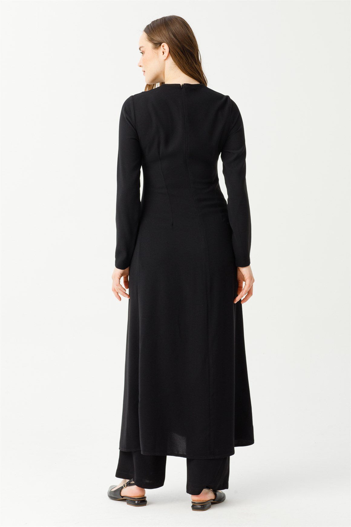 Önden Yırtmaçlı Taş ve Dantel Detaylı Pantolonlu Takım  Siyah