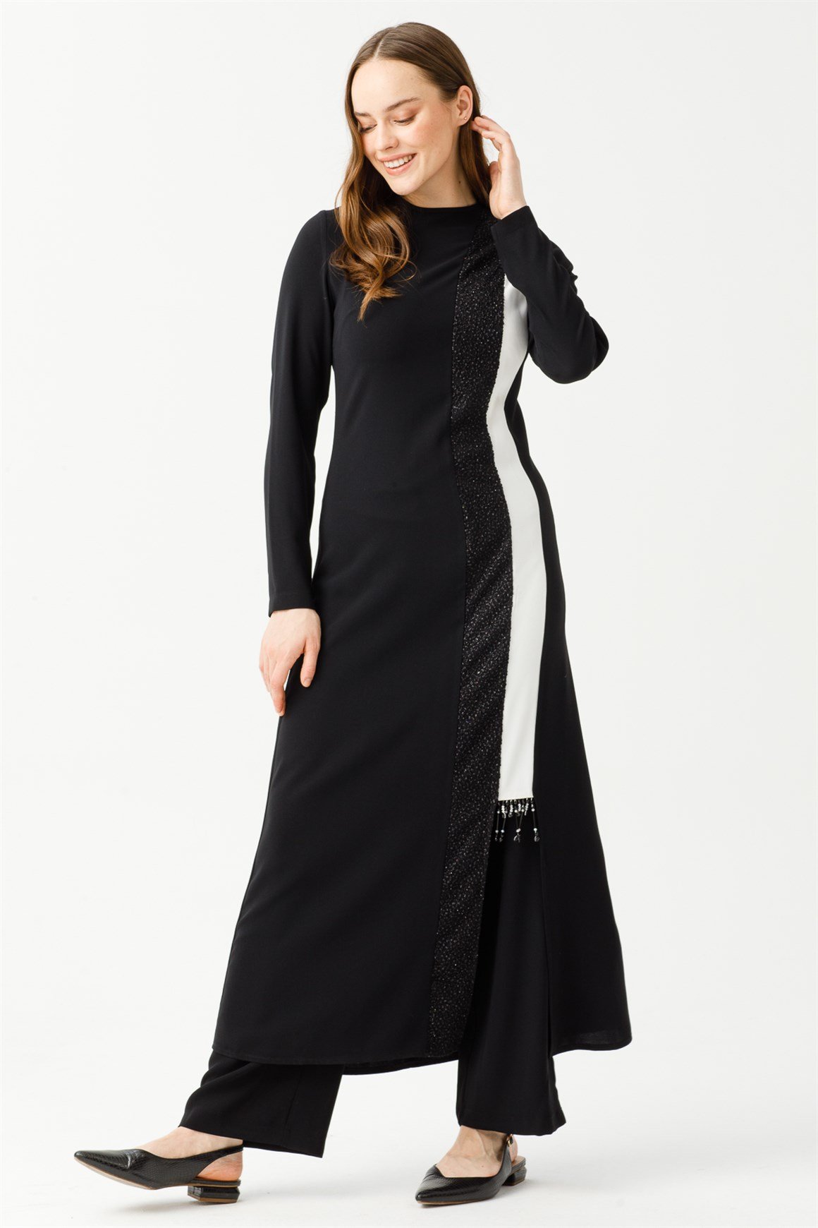 Önden Yırtmaçlı Taş ve Dantel Detaylı Pantolonlu Takım  Siyah