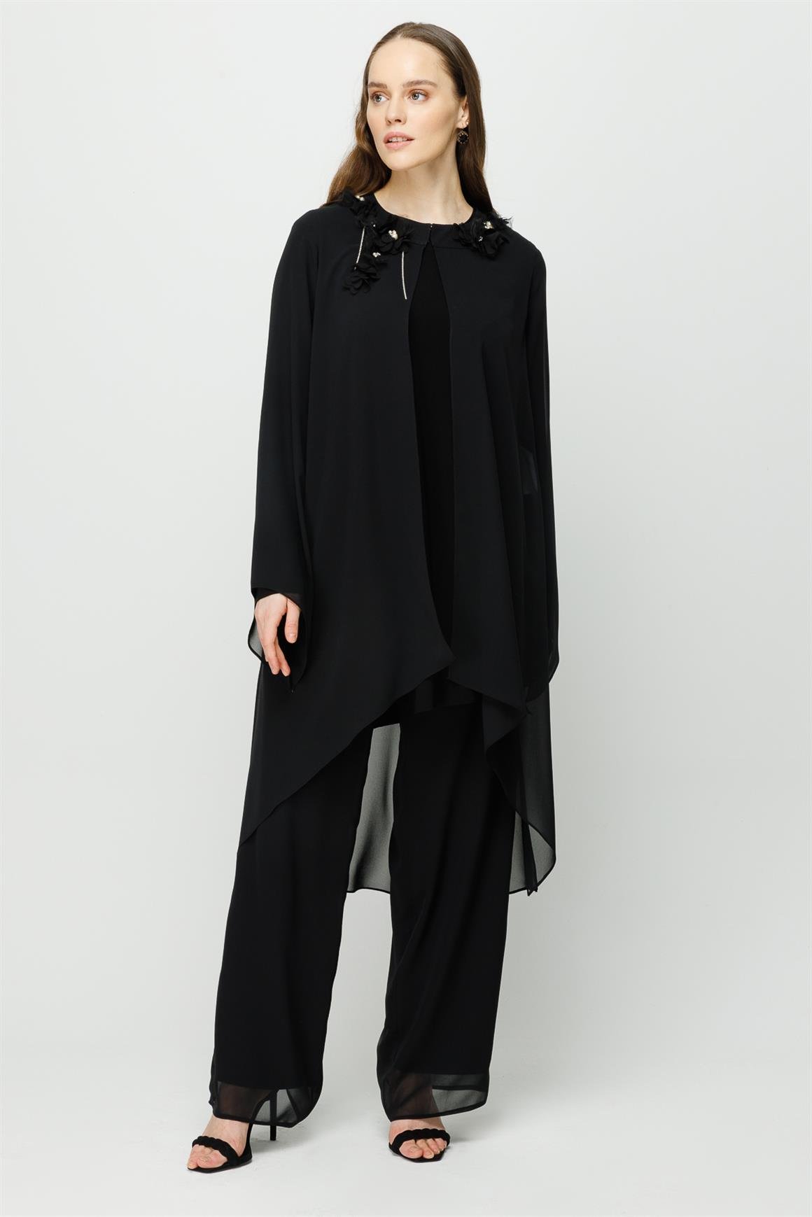 Yakası Nakış ve Taş İşli İçi Sandy Üstü Şifon Takım  Siyah