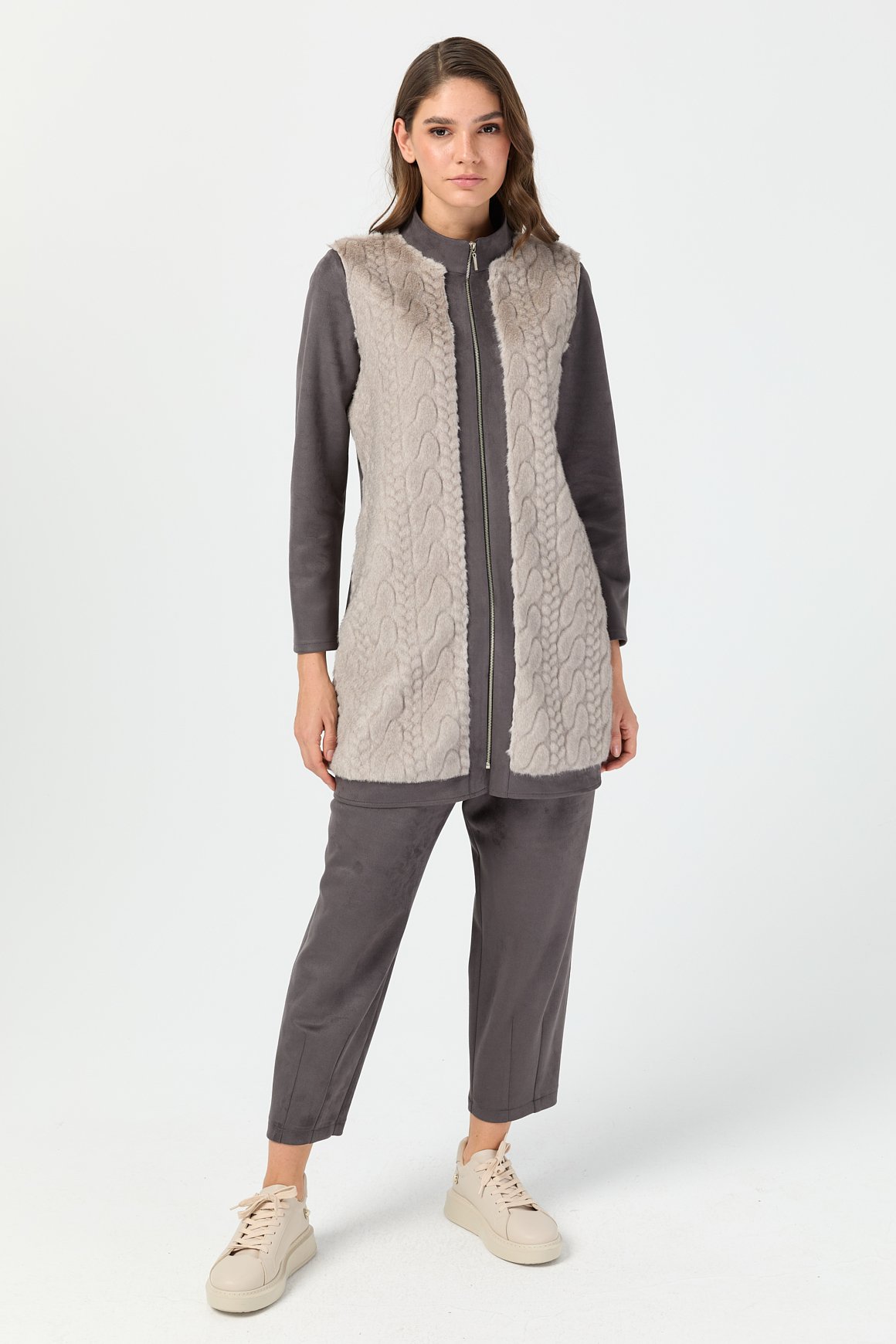 Saç Örgülü Kürk Detaylı Ceket  Gri