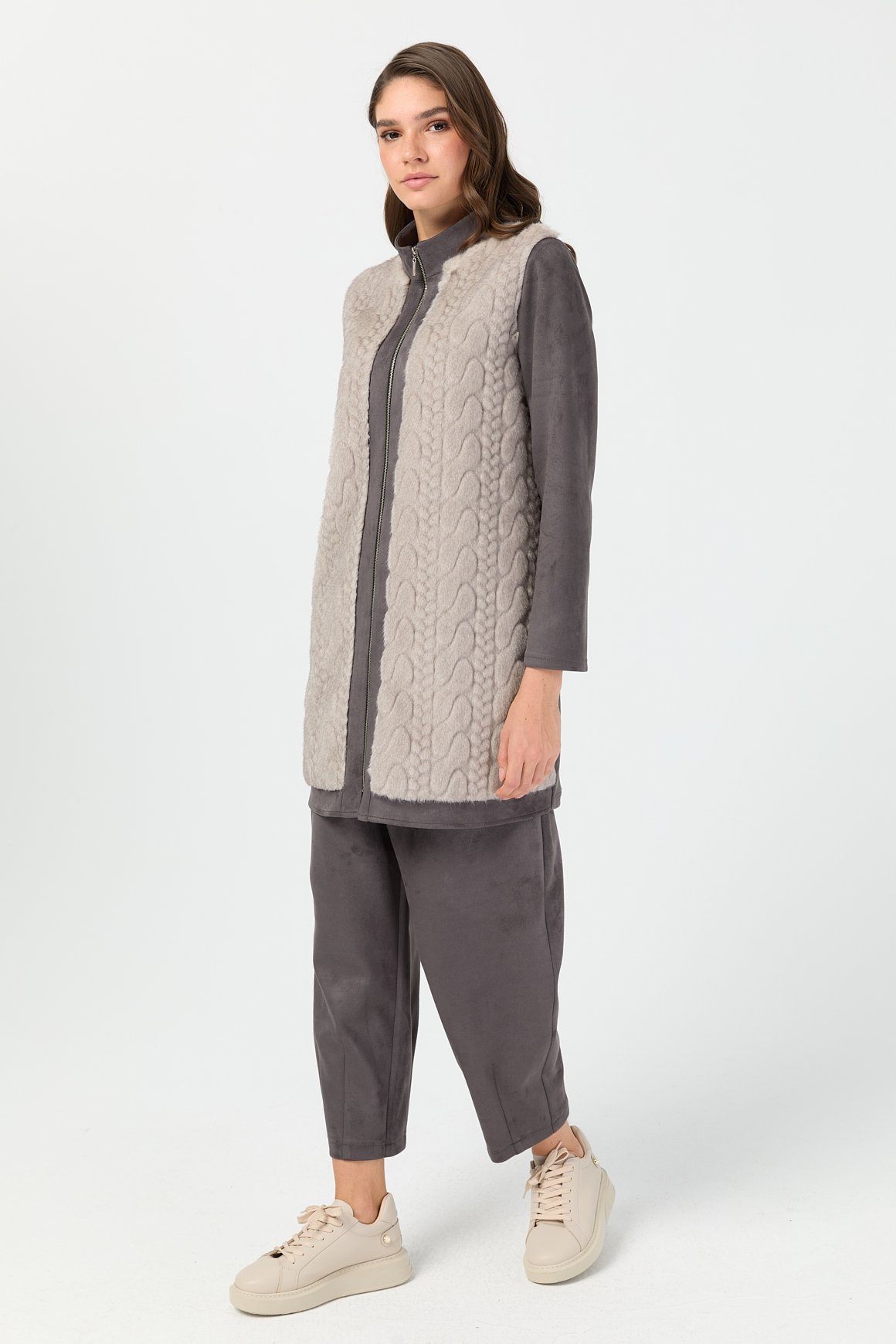 Saç Örgülü Kürk Detaylı Ceket  Gri
