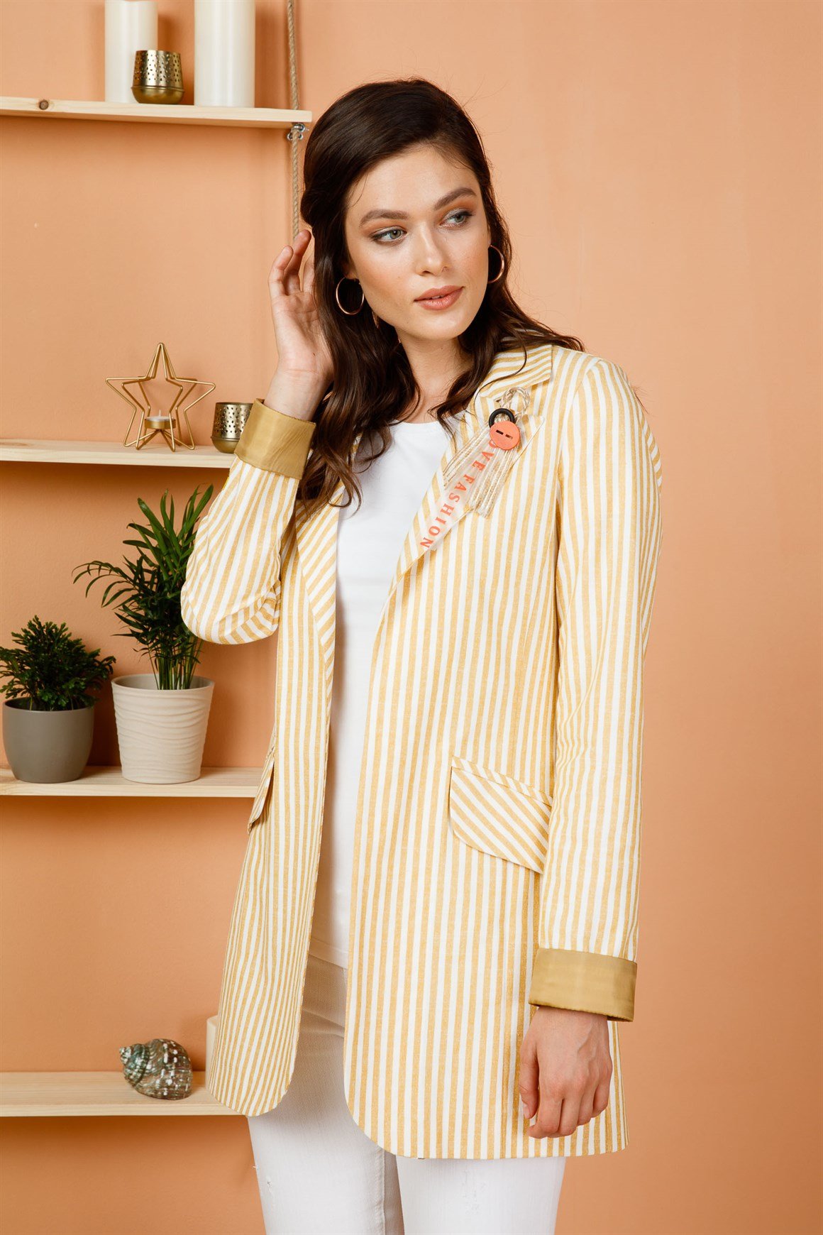 Sarı Çizgili Sol Yaka Broslu Spor Ceket