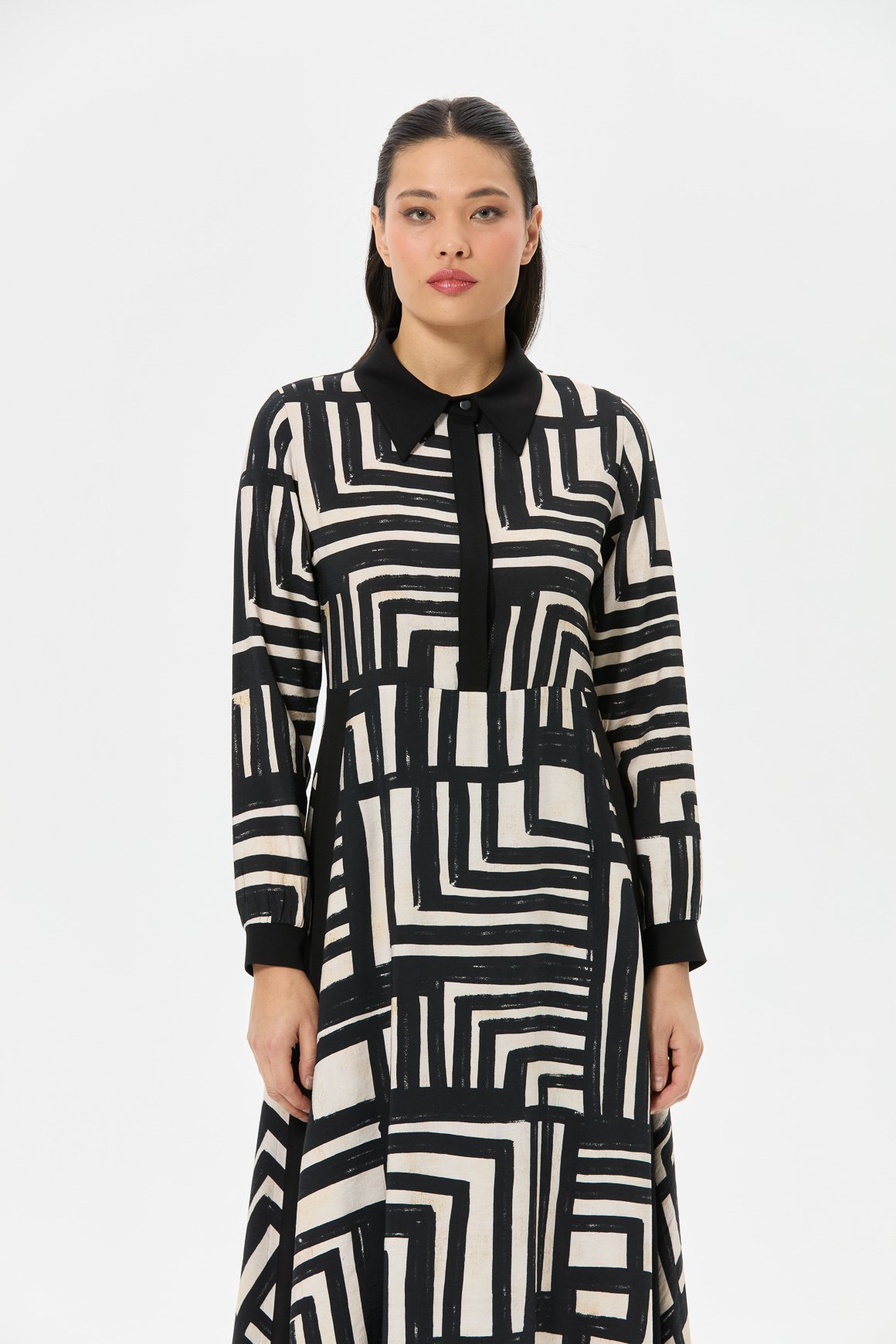 Geometrik Desenli Siyah-Bej Vual Elbise  Siyah