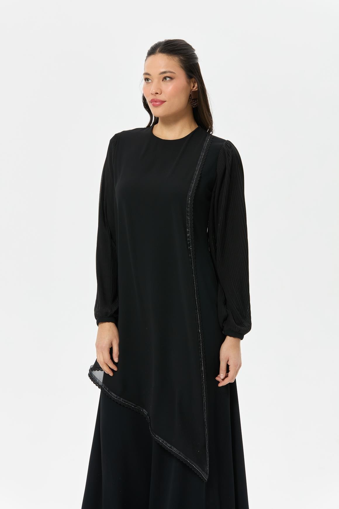 Kolu Pilise Detaylı Elbise  Siyah