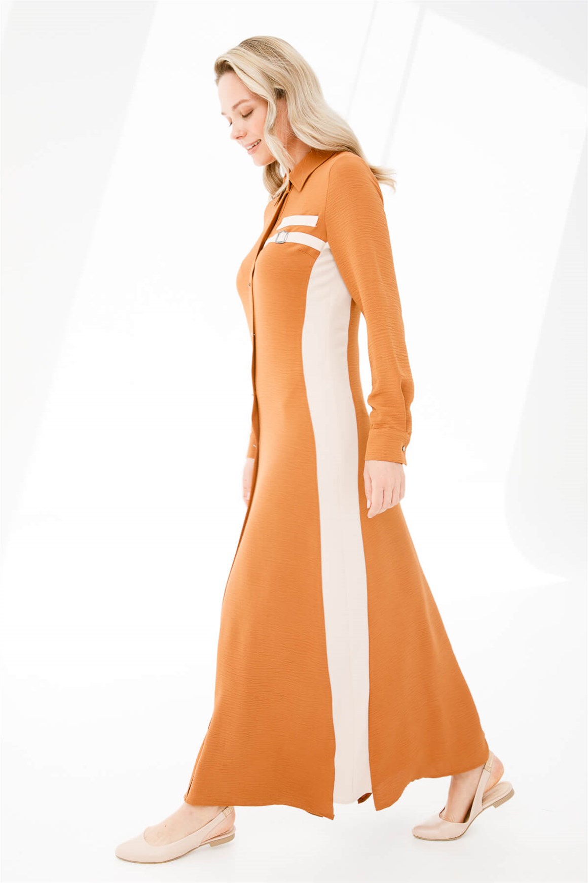 Yanları Garnili Gizli Patlı Elbise  Taba