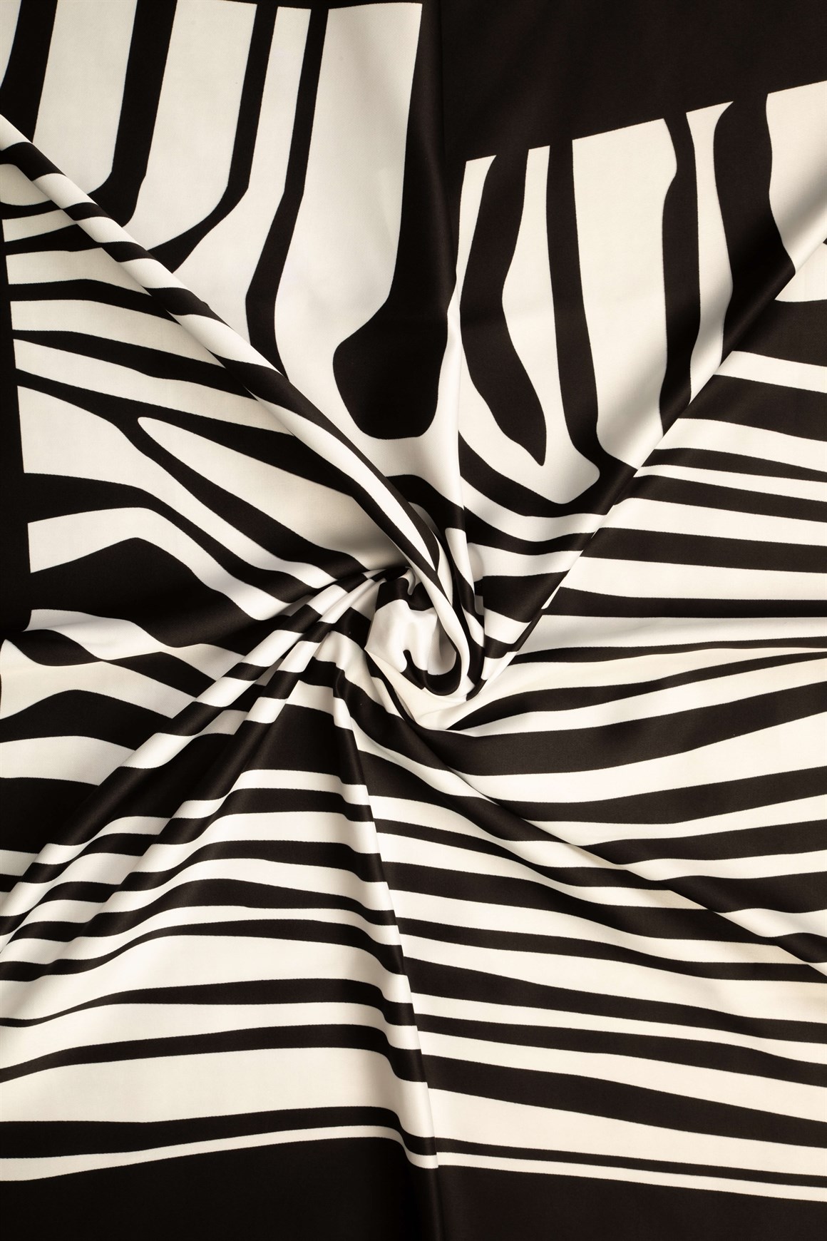 Zebra Desenli Twil Eşarp  Siyah Beyaz