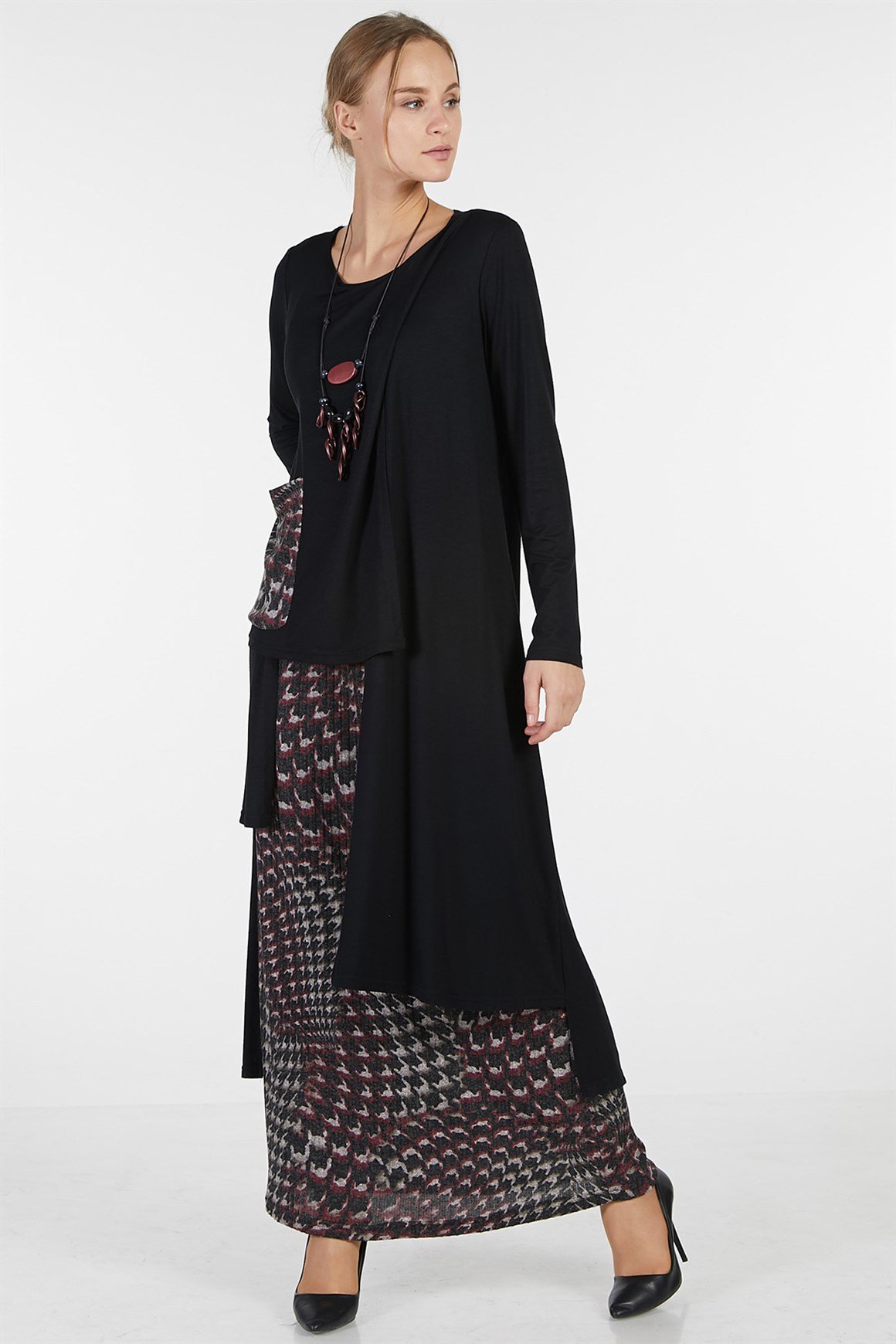 Bordeaux - Patternet Skirt with Knitted Suit
