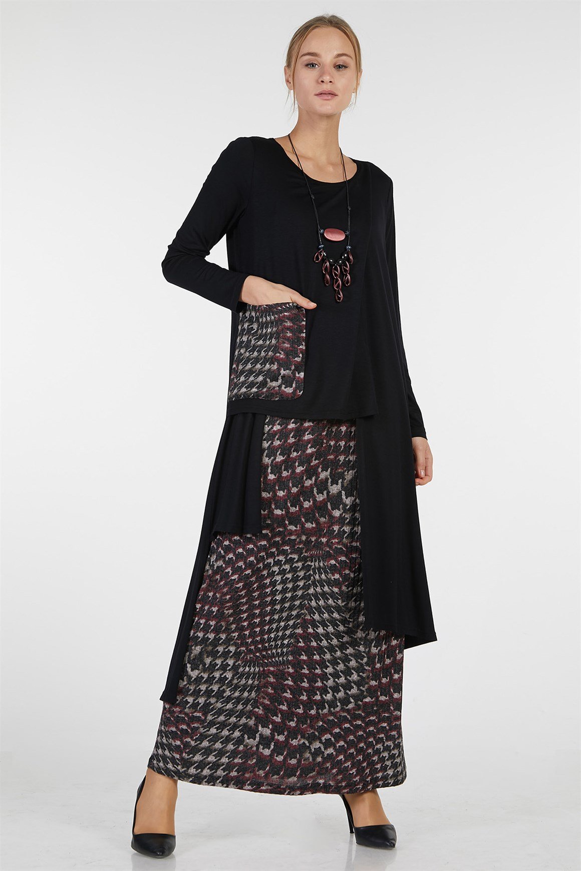 Bordeaux - Patternet Skirt with Knitted Suit