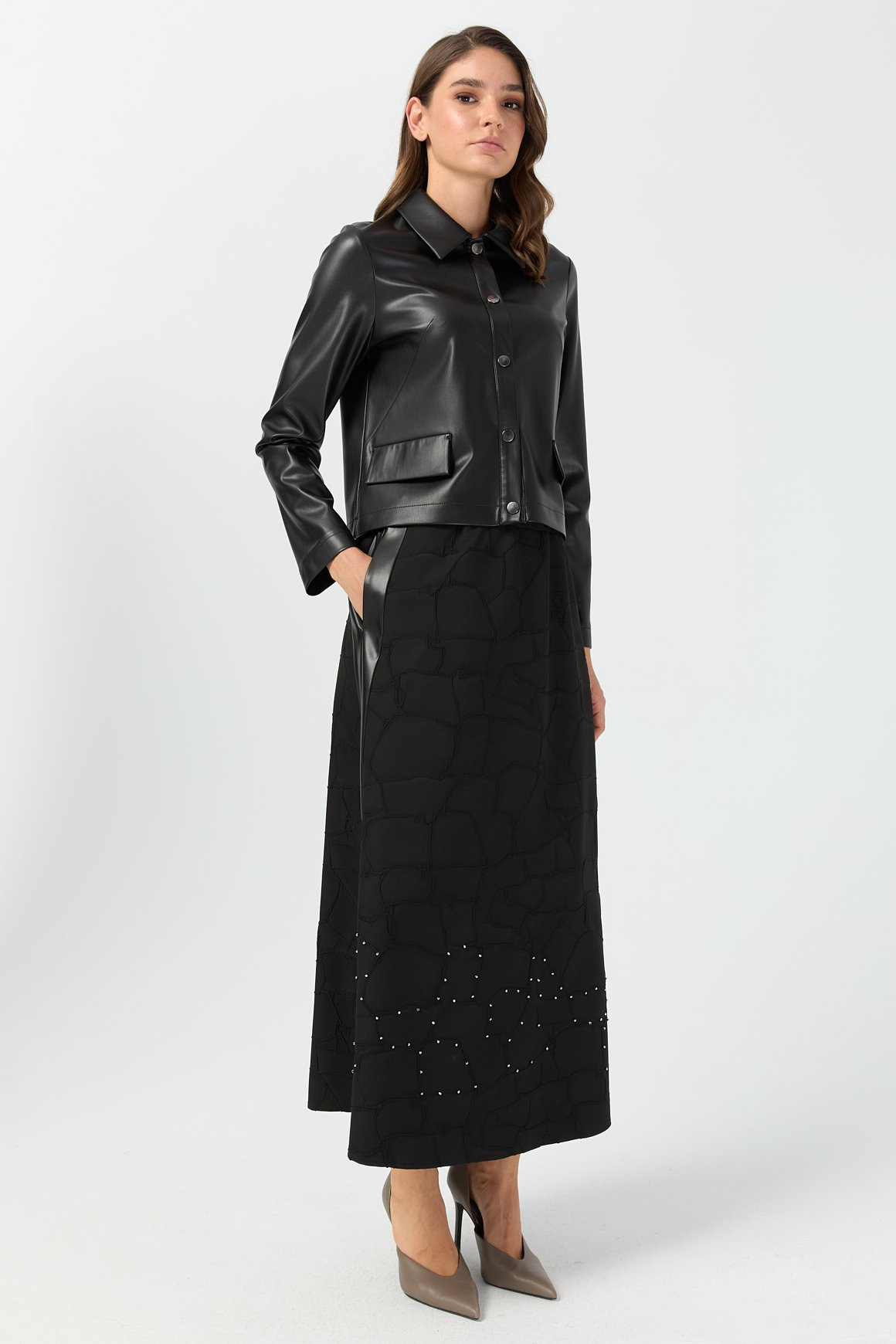 Jakar Etekli Taş İşlemeli Deri Ceketli Takım  Siyah