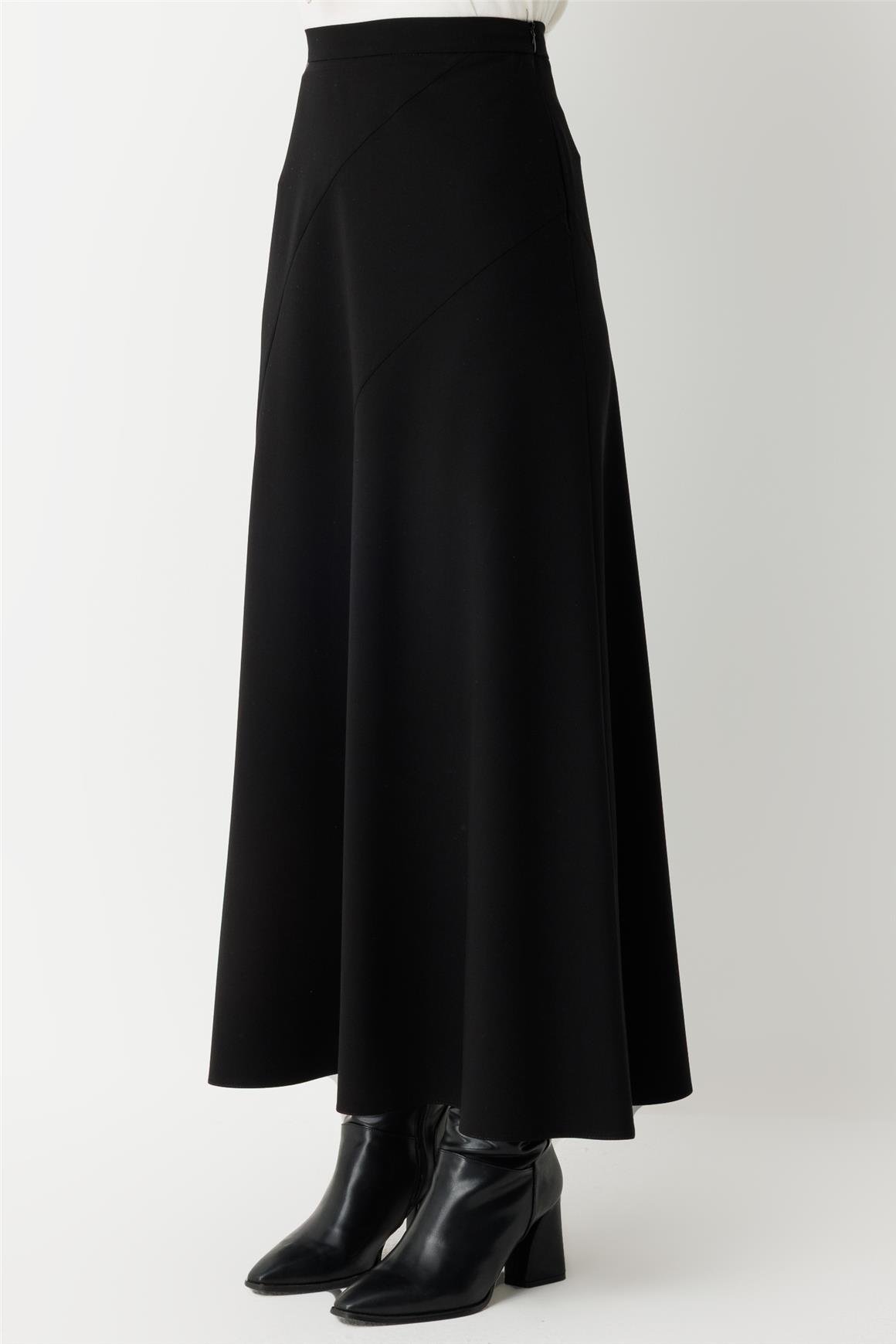 Verev Parça Detaylı Etek  Siyah