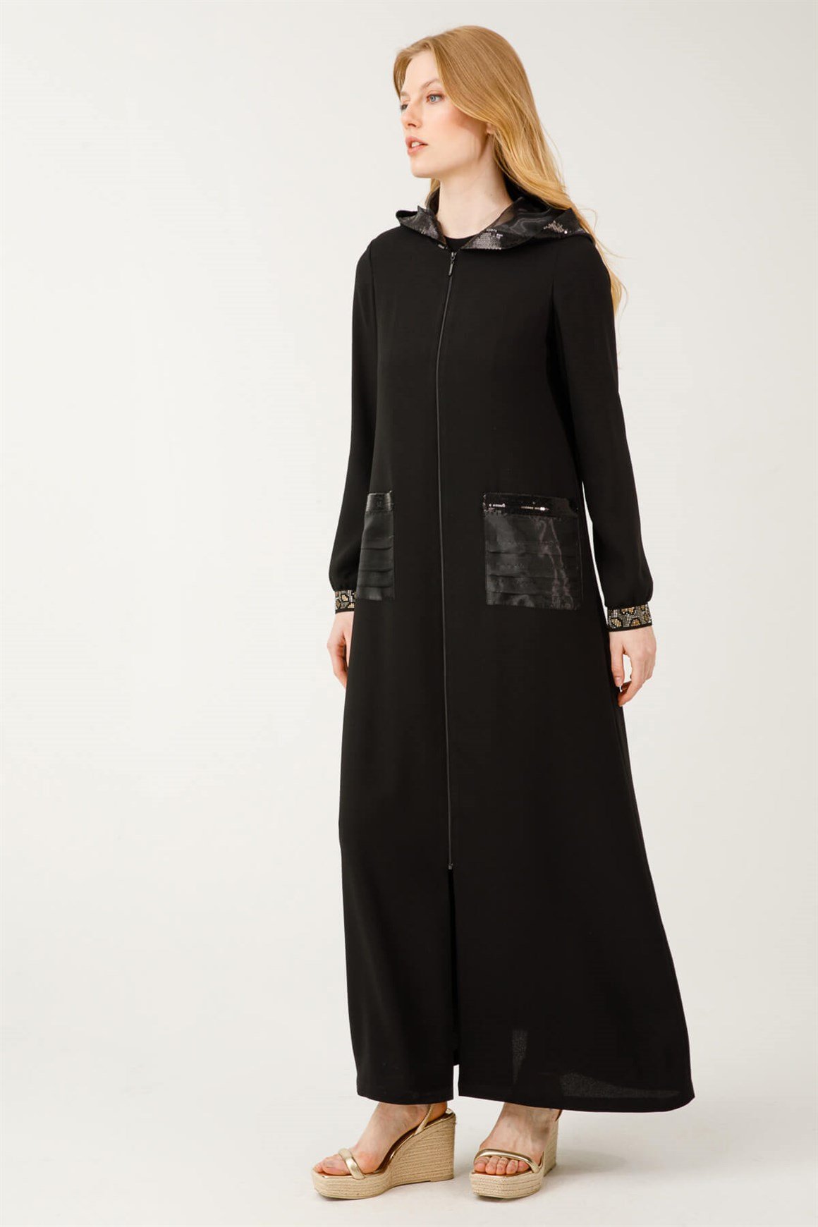 Cep ve Kapişonu Organze Detaylı Leopar Taş Yapıştırmalı Ferace  Siyah