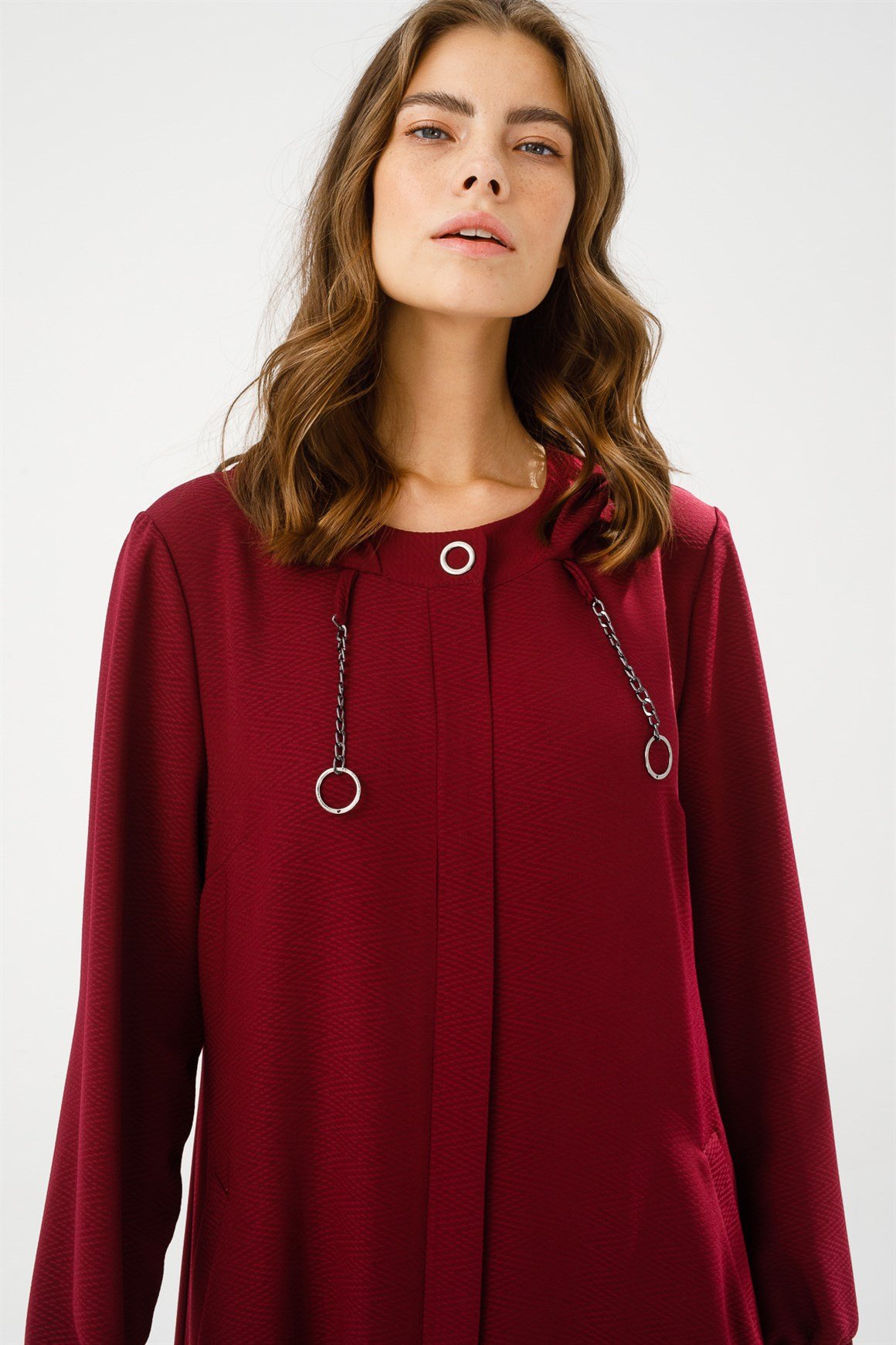 Kapişonlu Zincir Aksesuarlı Fermnuarlı Ferace  Bordo