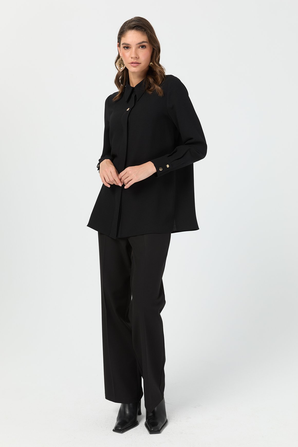 Aksesuar Detaylı Gömlek  Siyah