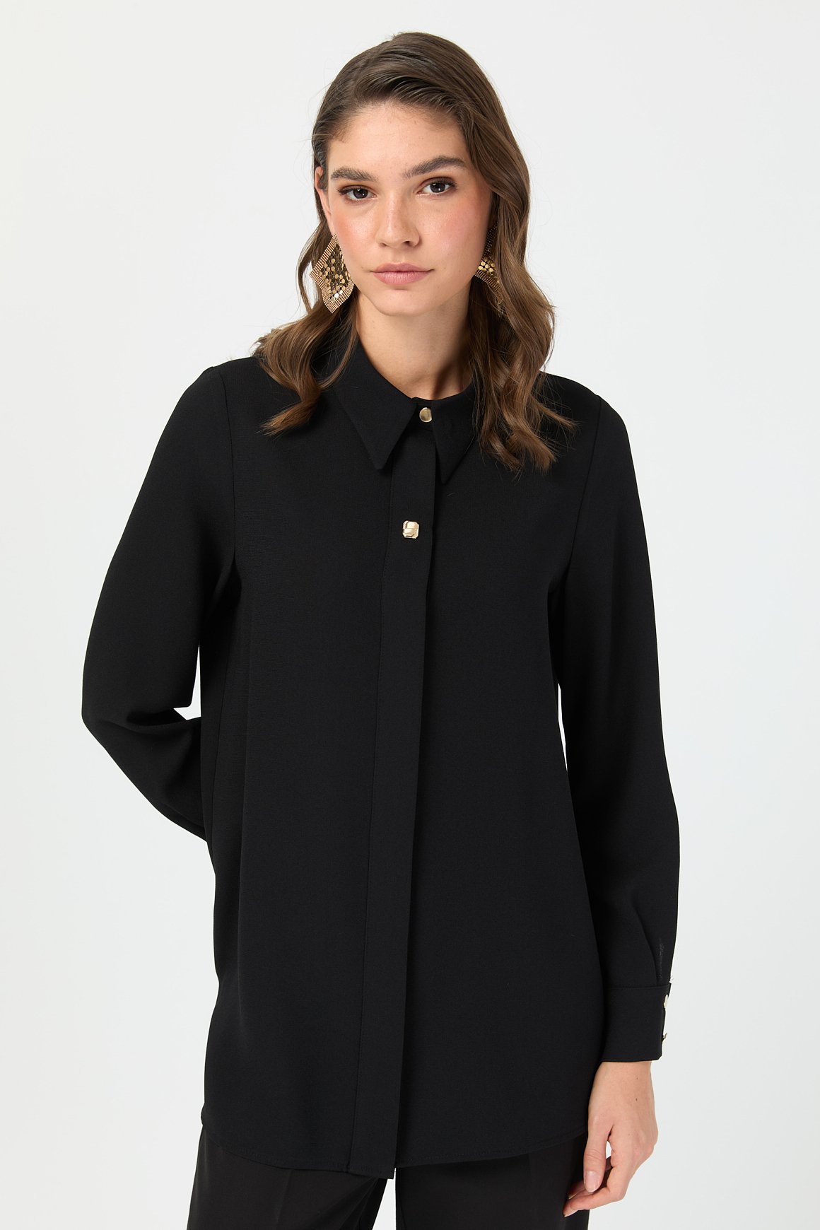 Aksesuar Detaylı Gömlek  Siyah
