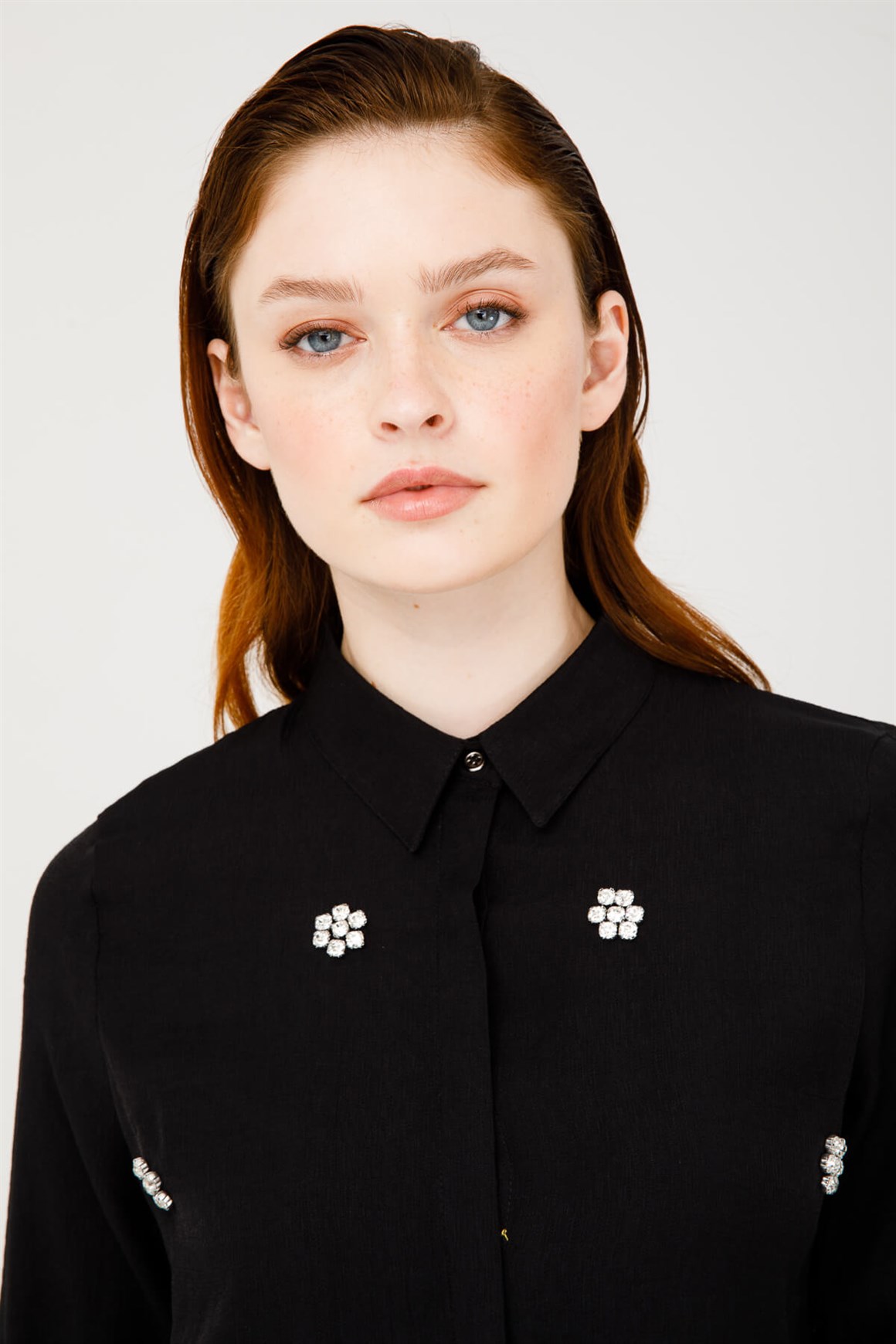 Önü Taş İşli Gömlek  Siyah