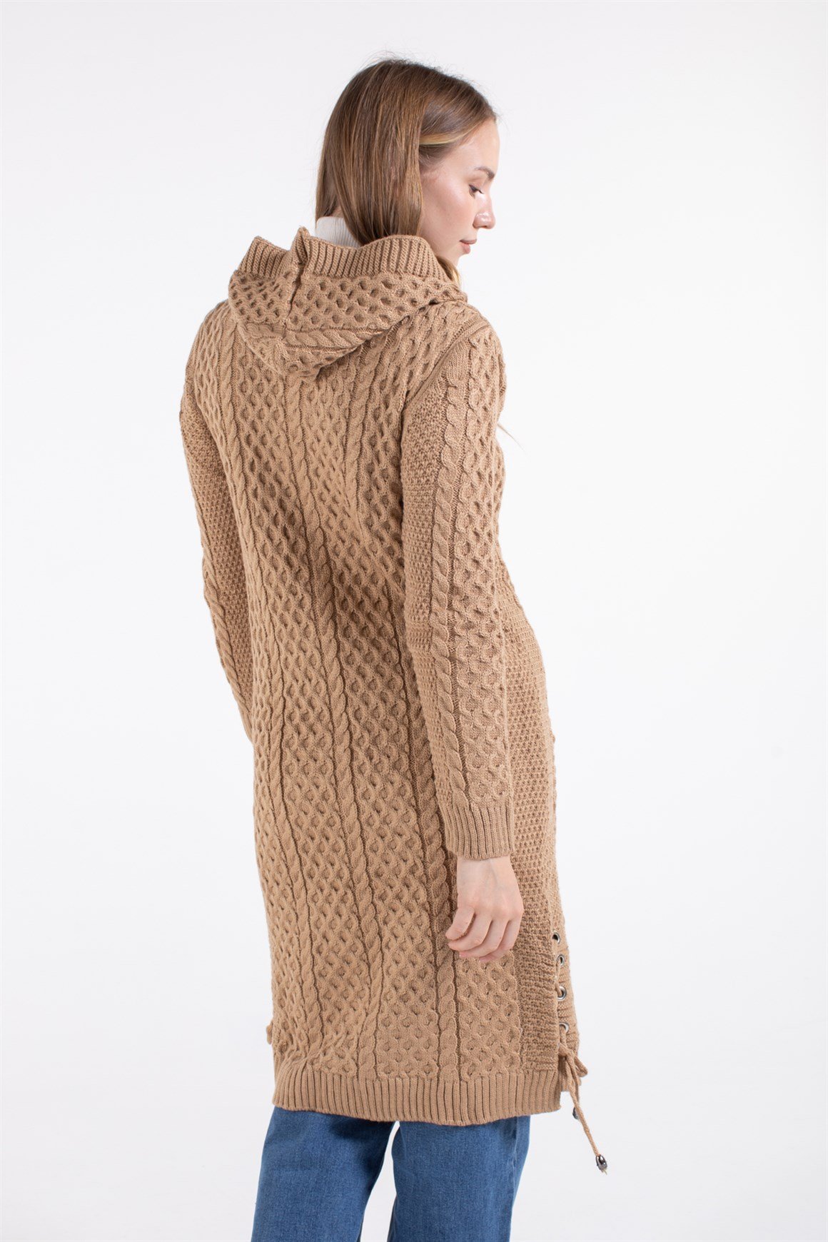 Cepte Fiyonk Detaylı Ara Boy Hırka  Camel