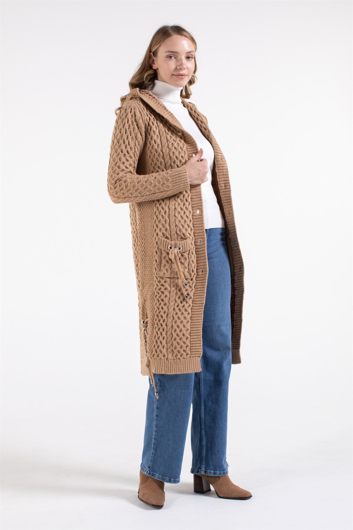 Cepte Fiyonk Detaylı Ara Boy Hırka  Camel