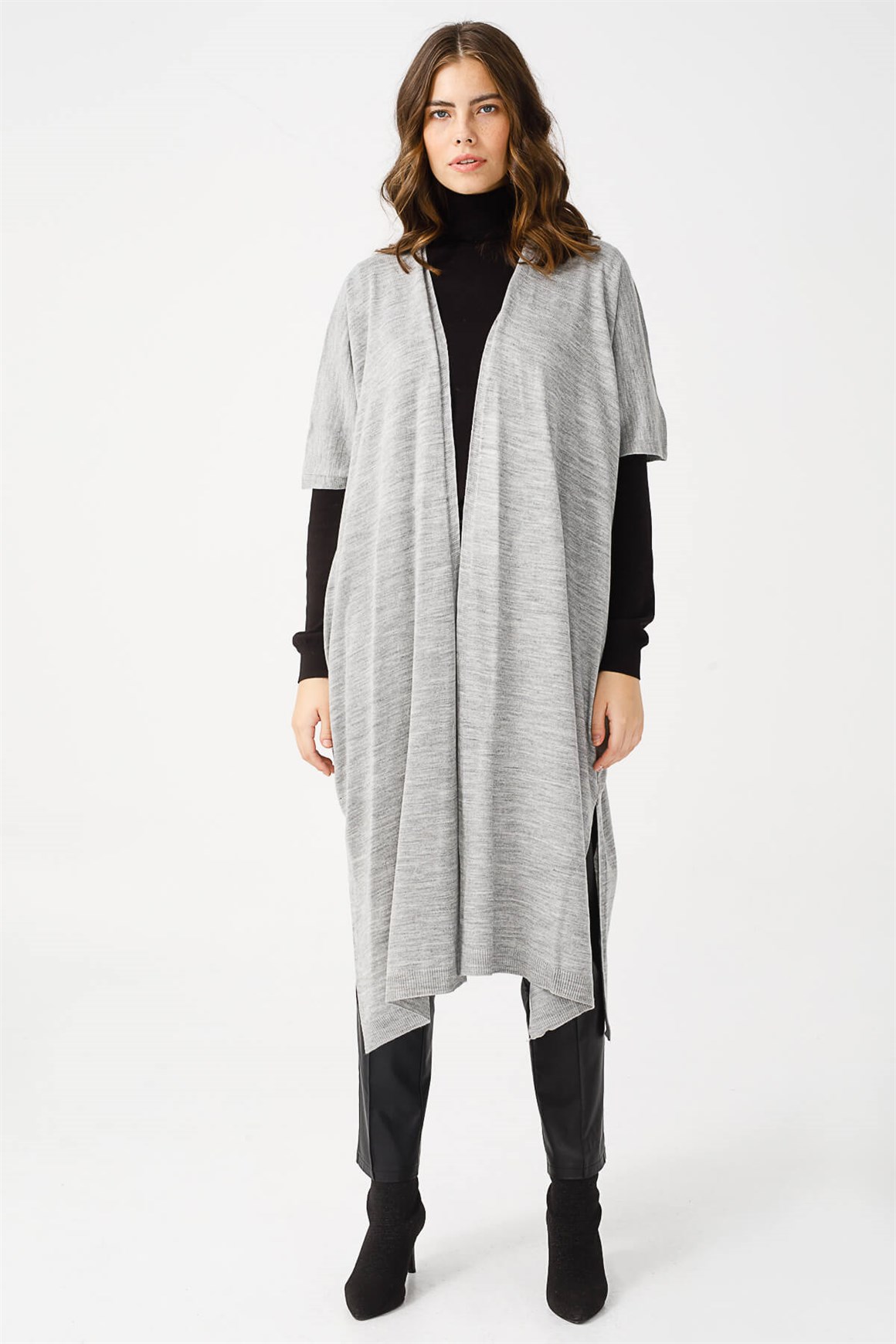 Kapri Kol Salaş Kesim Uzun Boy Önü Açık Hırka  Gri