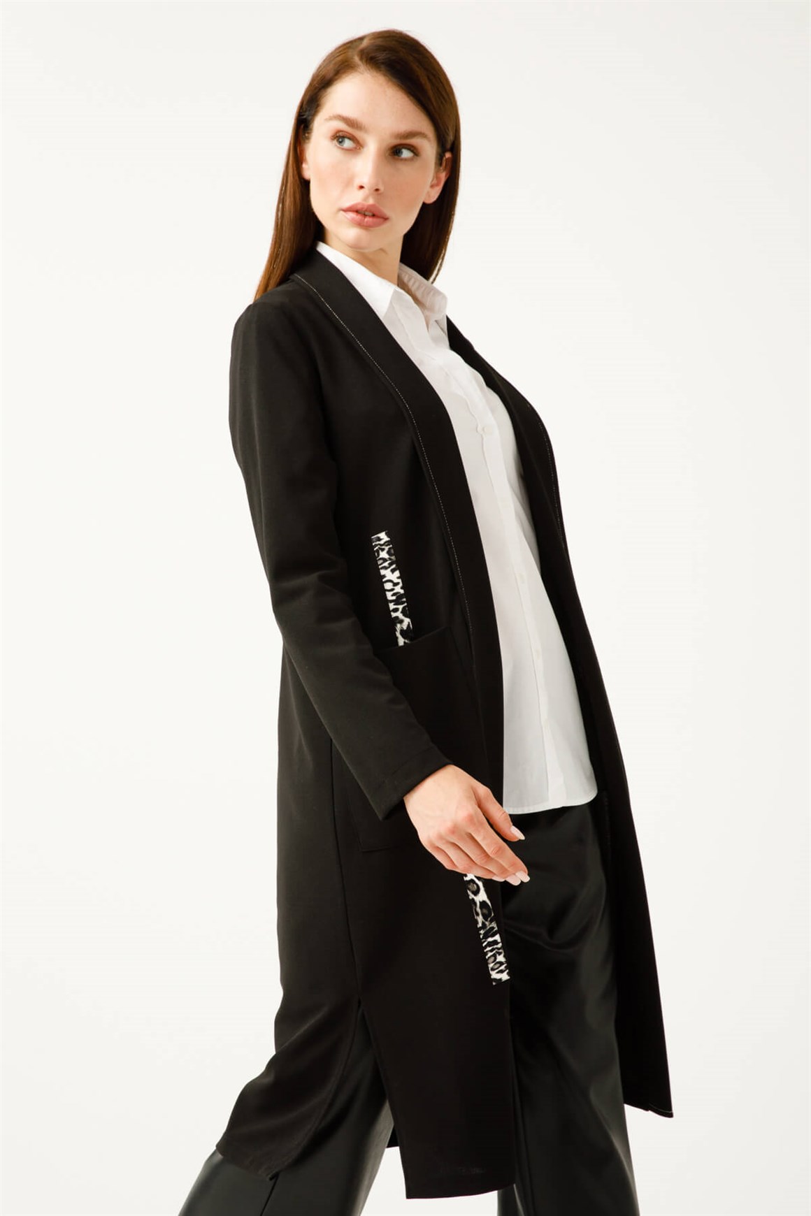 Leopar Şerit Detaylı Hırka  Siyah