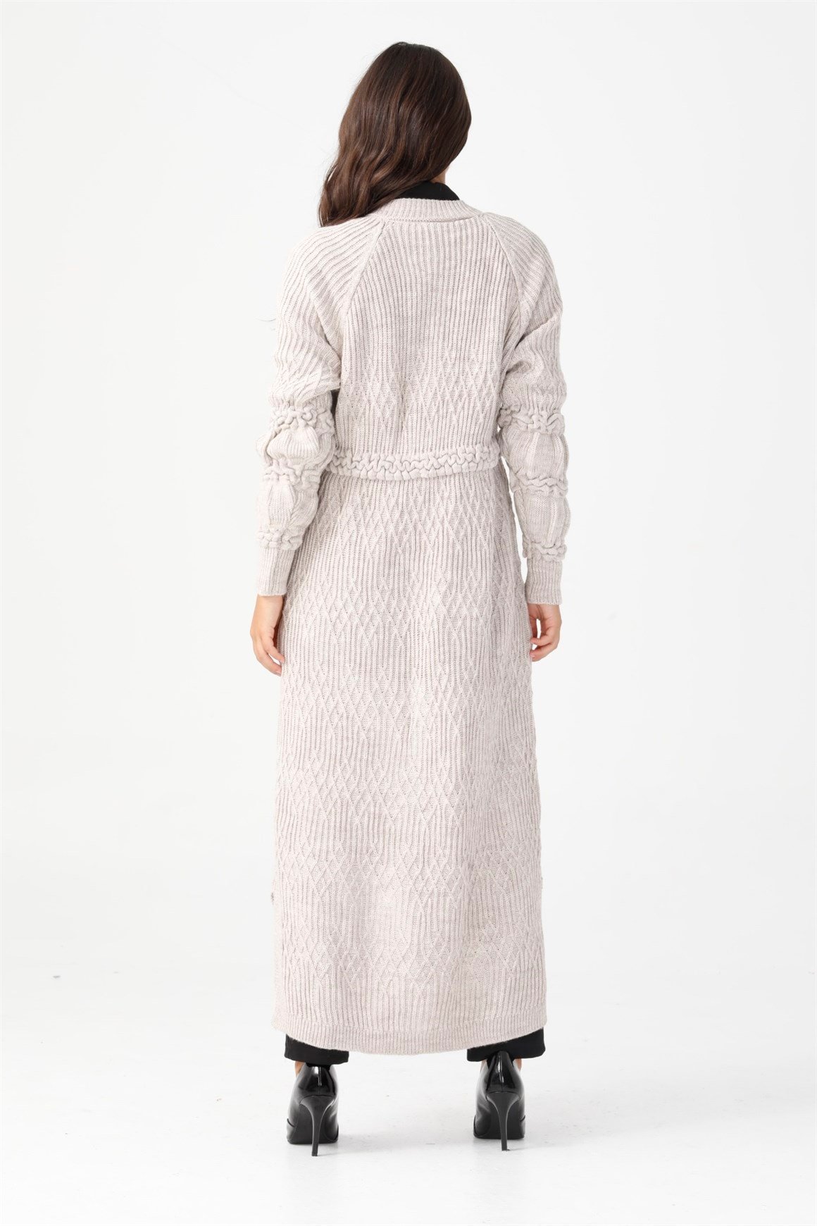 Reglan Kol Tam Boy Beli ve Kolları Büzgülü Düğmeli Uzun Hırka  Taş