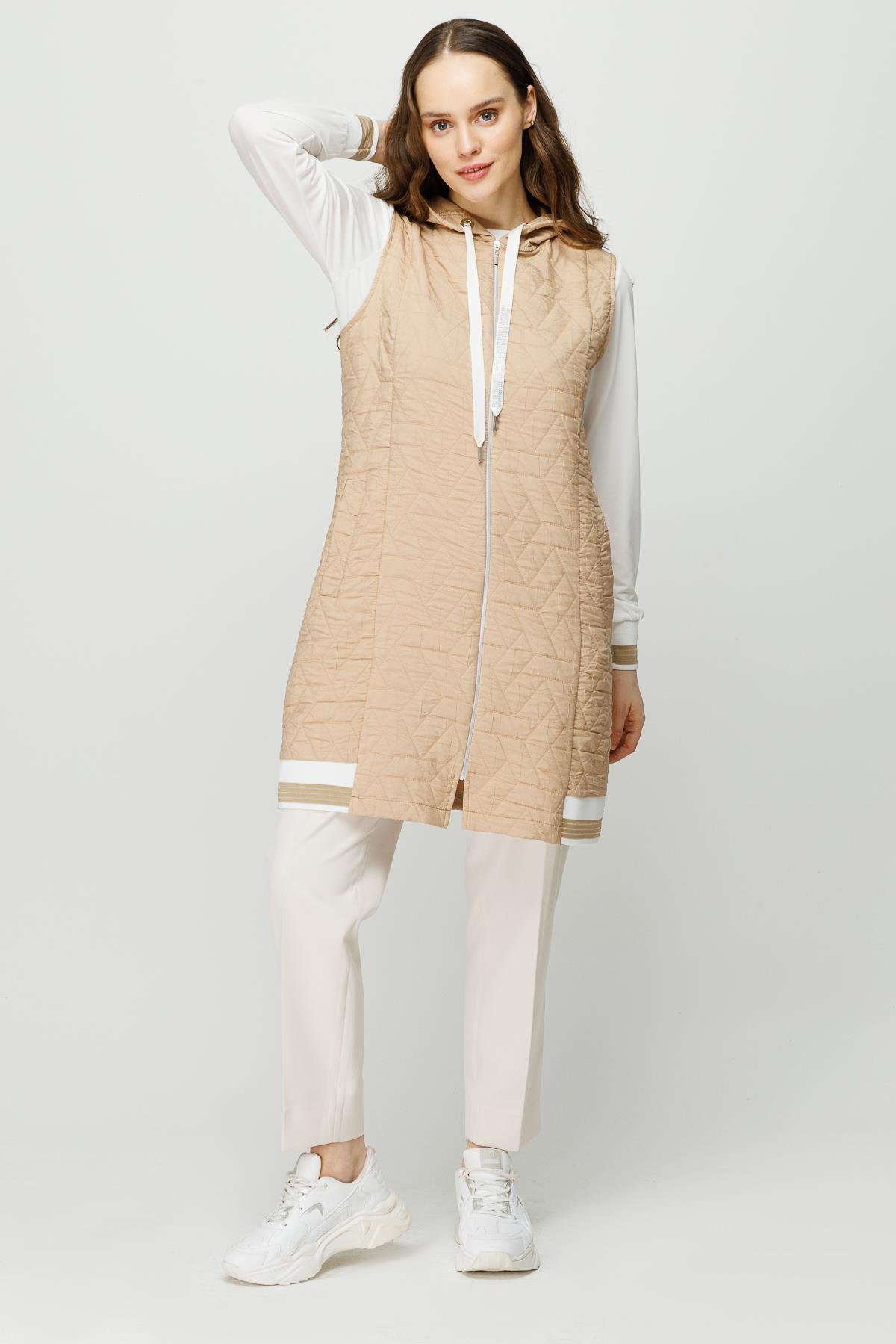 Kendinden Desenli Kapişonlu Yelek Tunik Takım  Vizon