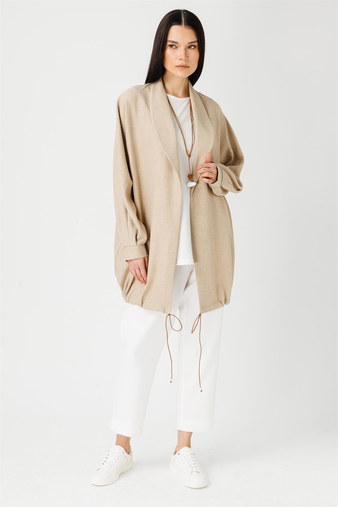 Kolye Detaylı Tunik Ceket Takım  Bej