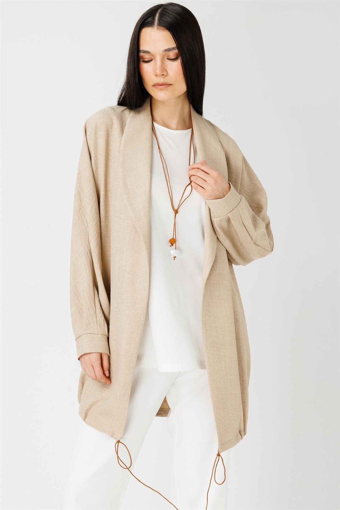 Kolye Detaylı Tunik Ceket Takım  Bej