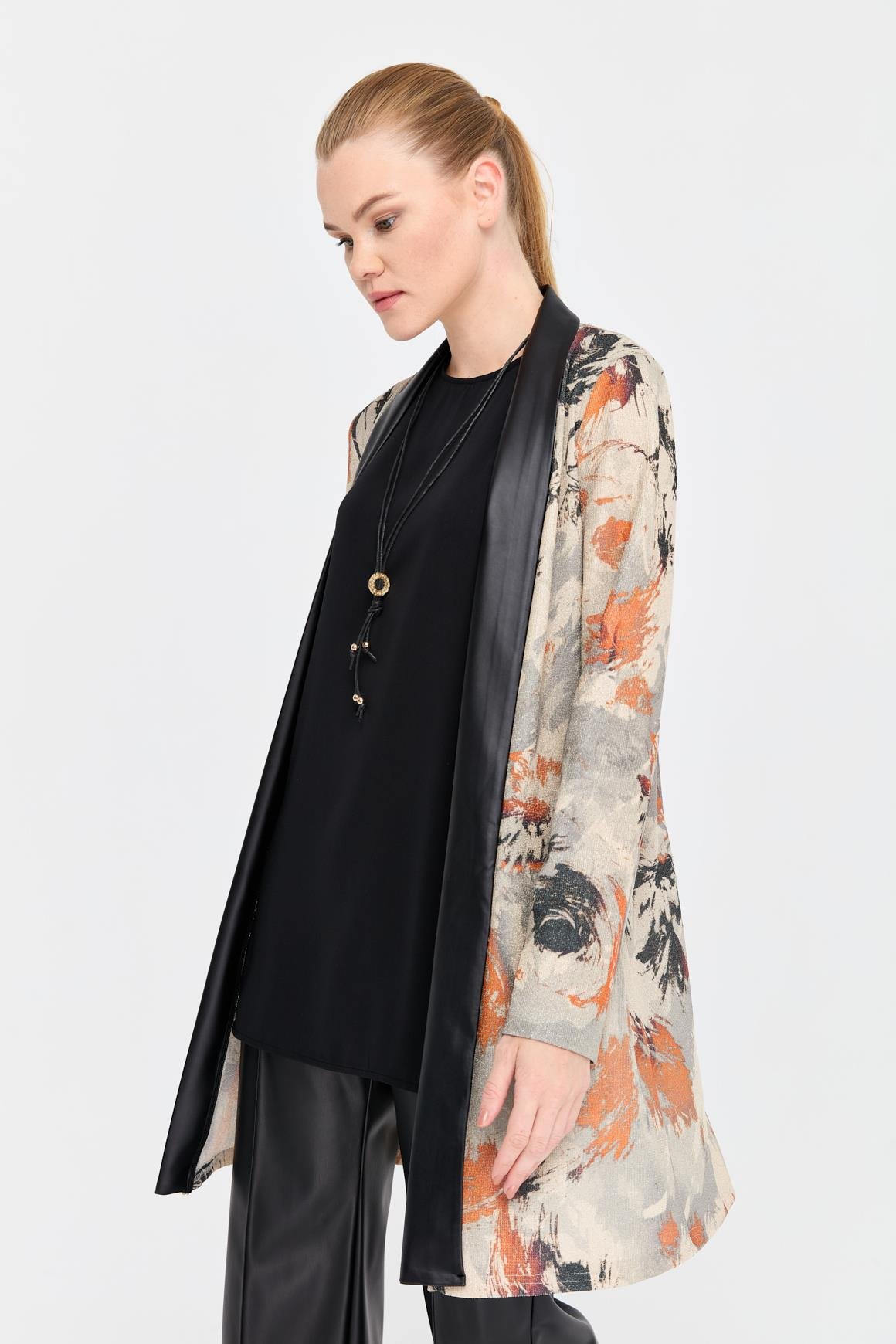 Özel Desenli Kolyeli İç Dış Takım  Bej