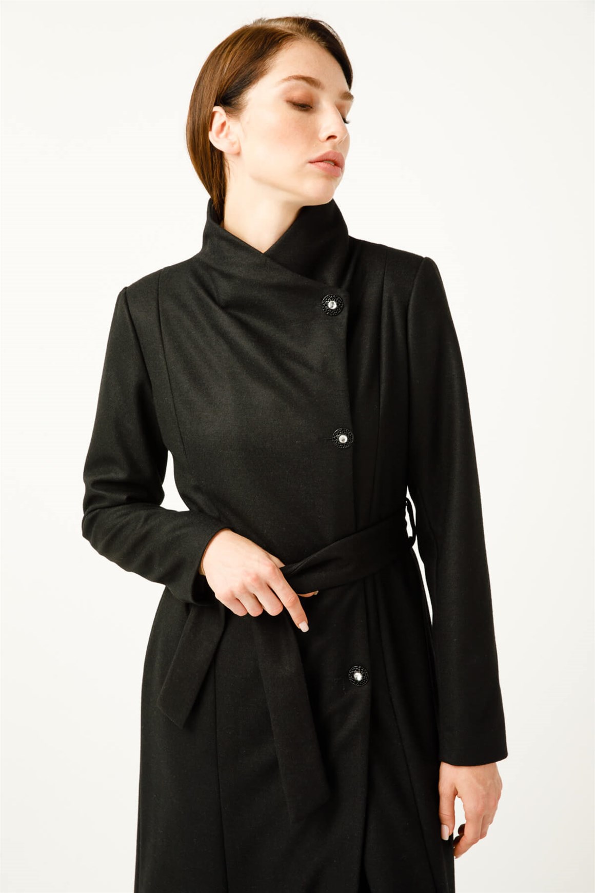 Degaje Yaka Verev Kapamalı Kaban  Siyah