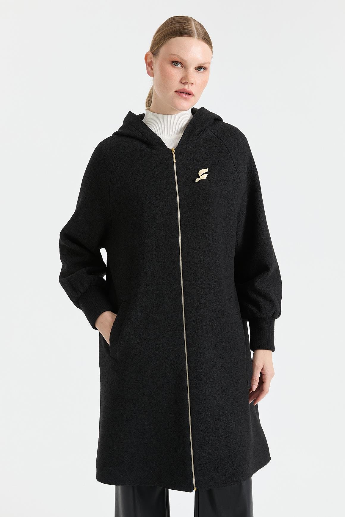 Fermuar Kapamalı Broş Aksesuarlı GiyÇık  Siyah