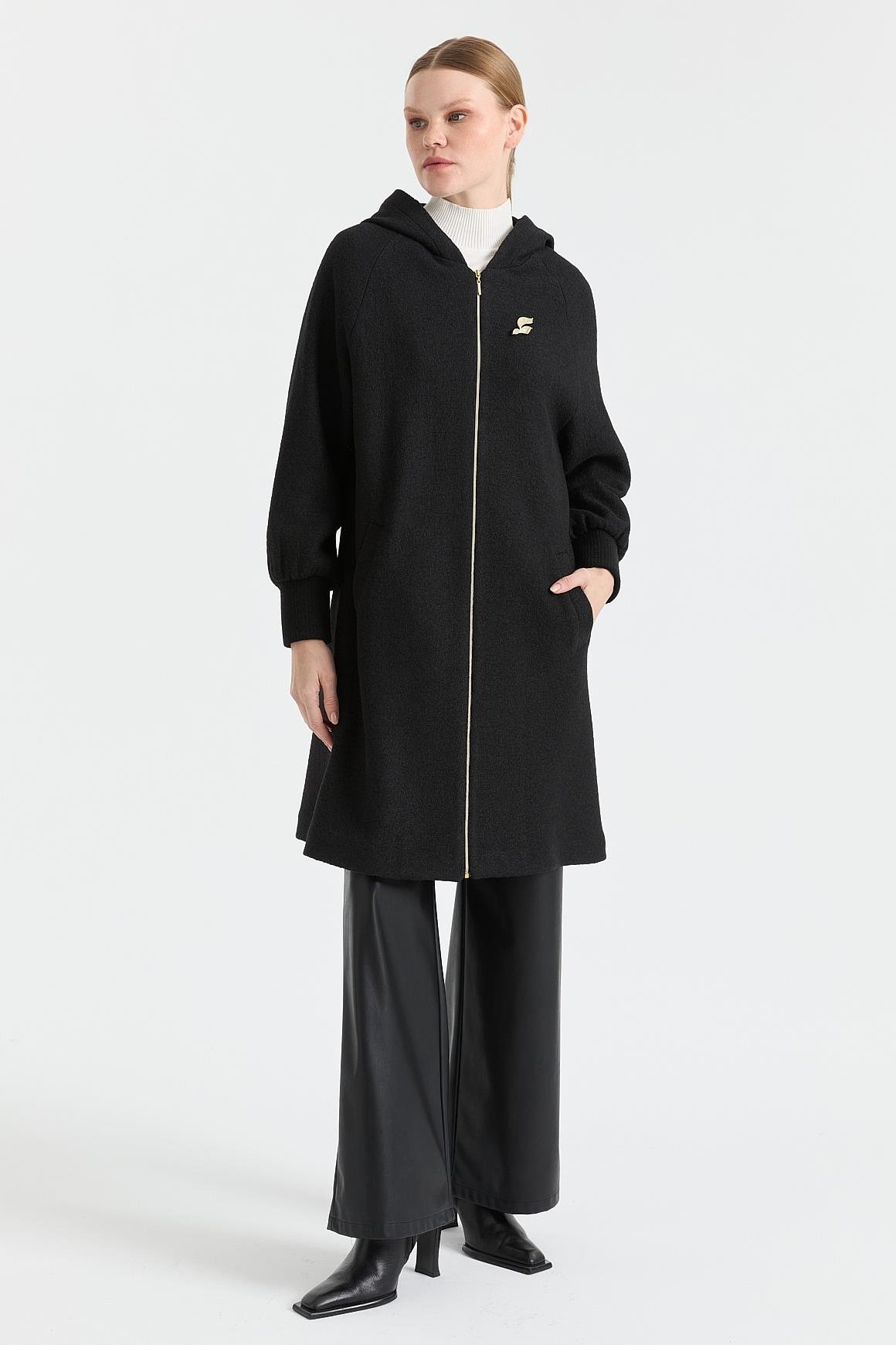 Fermuar Kapamalı Broş Aksesuarlı GiyÇık  Siyah