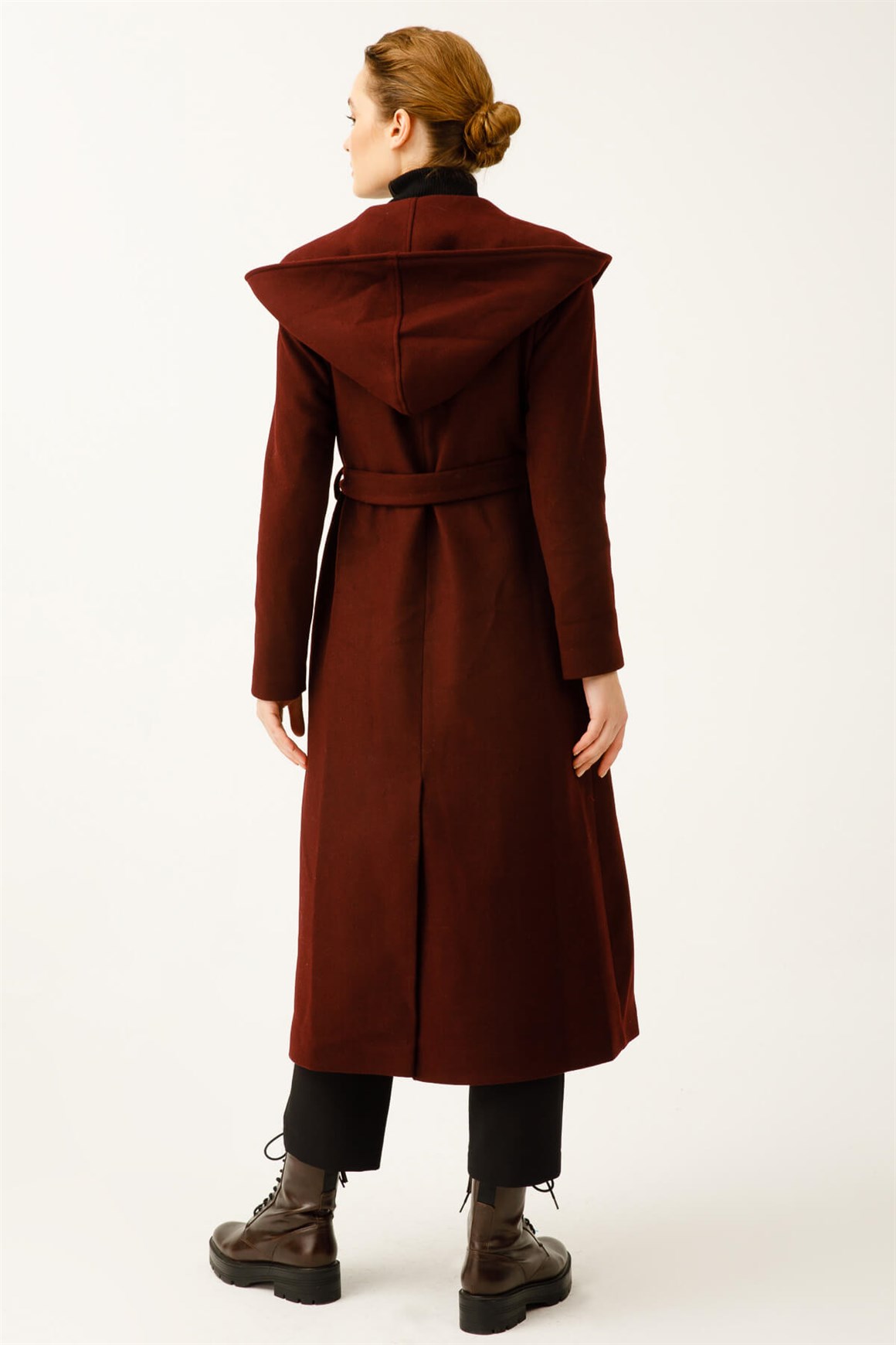 Geniş Kapişonlu Önden Bağlamalı Şanel Boy Kaban  Bordo