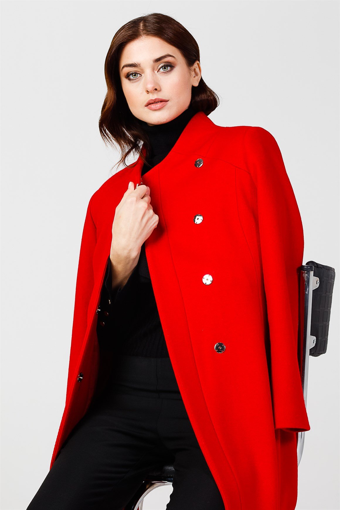 Kırmızı - Çıt Çıt Düğmeli Yakasız Kaban