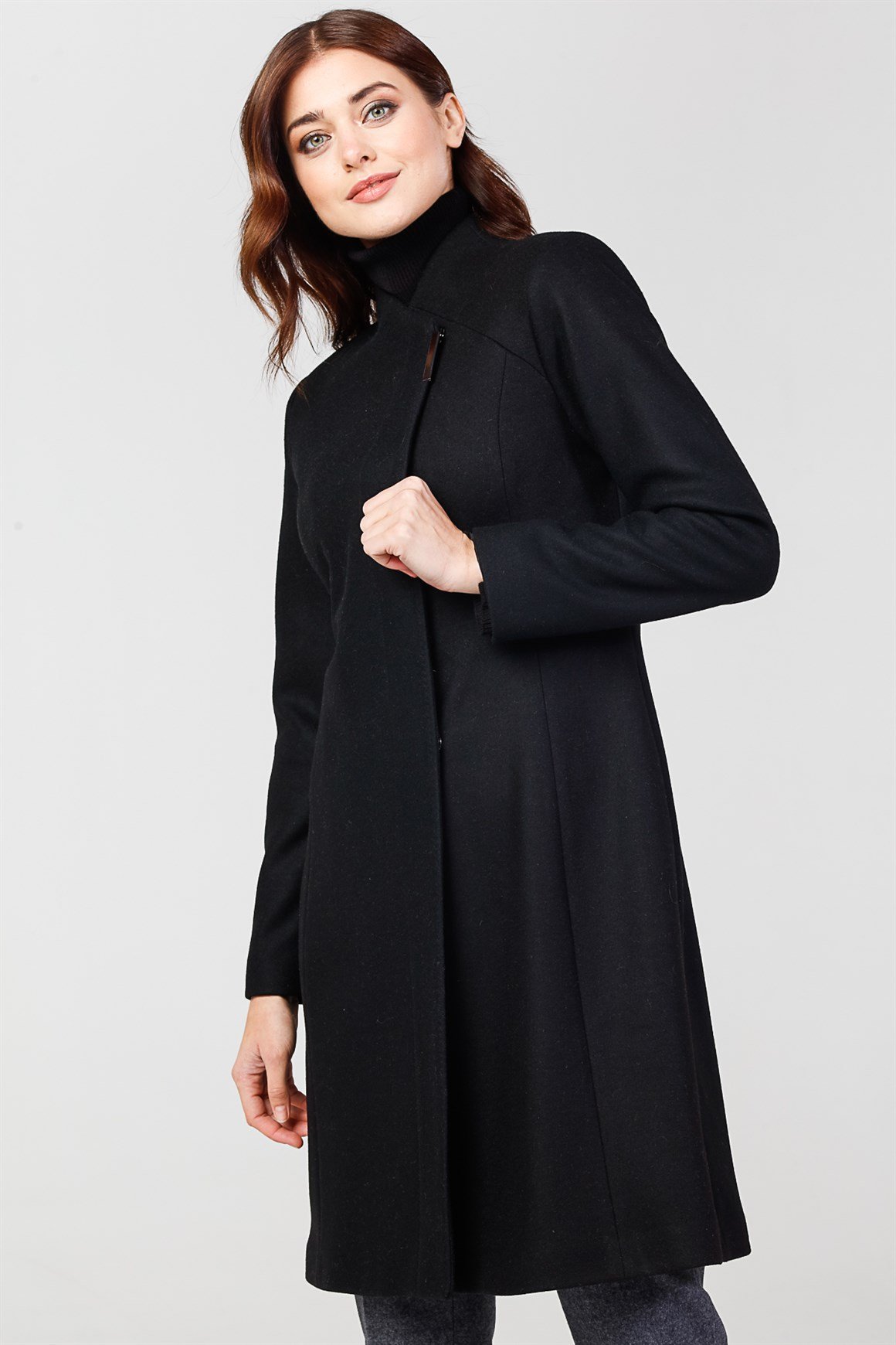 Siyah - Çıt Çıt Düğmeli Yakasız Kaban