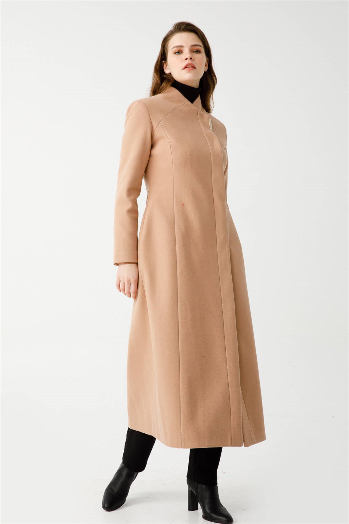 Verev Yaka Manto  Camel