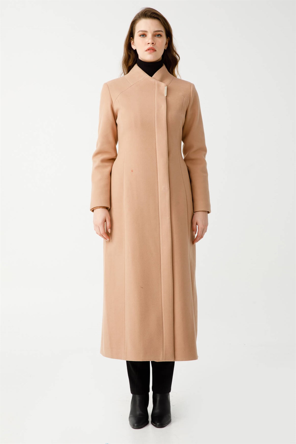 Verev Yaka Manto  Camel