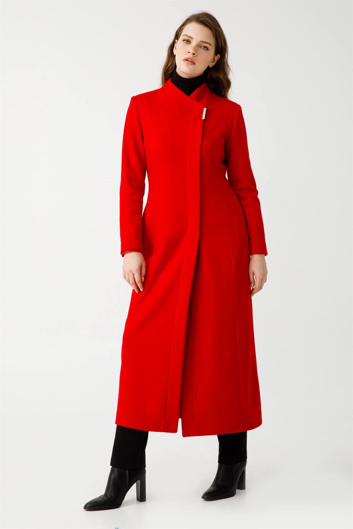 Verev Yaka Manto  Kırmızı