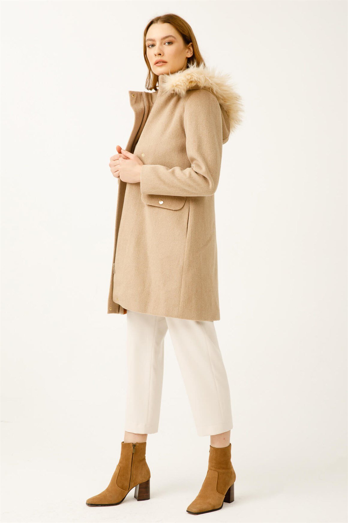 Yün Kumaş Fermuar Kapamalı Kapişonlu Kaban  Camel