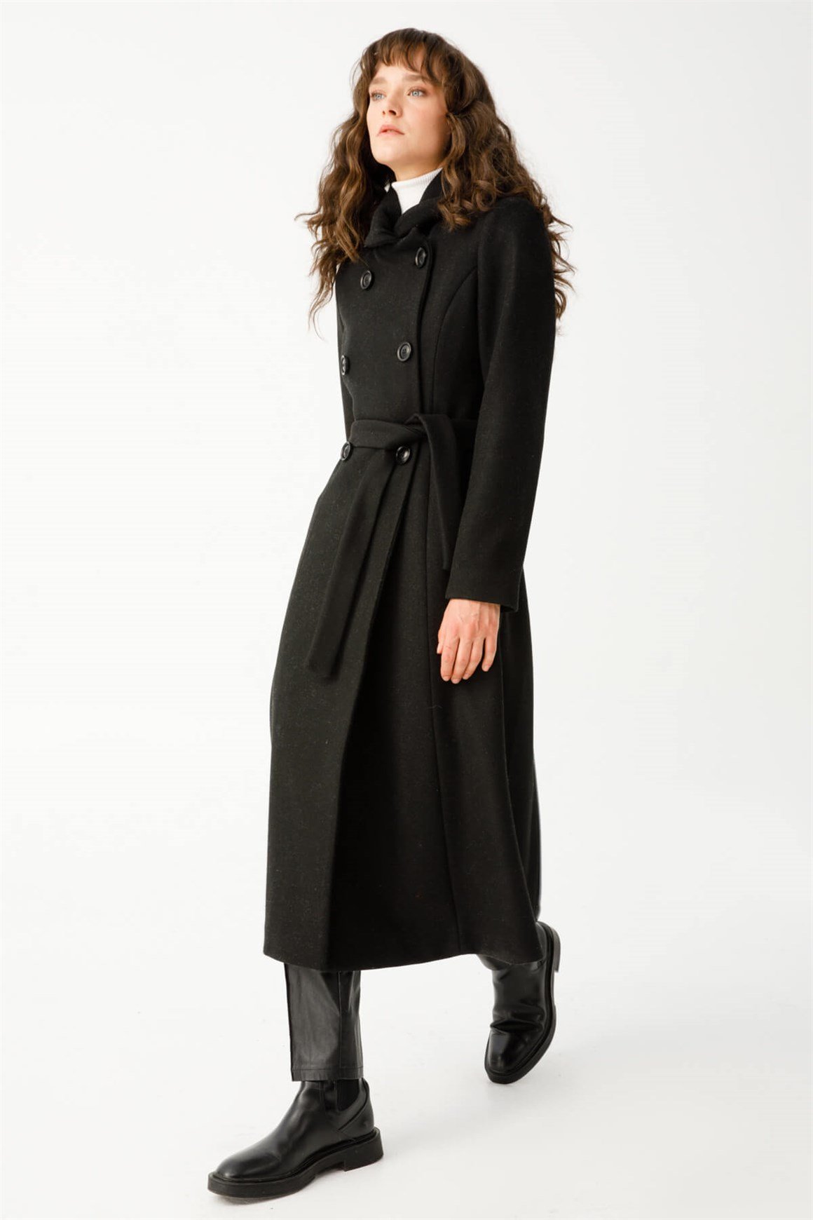 Boğum Yakalı Kruvaze Manto  Siyah