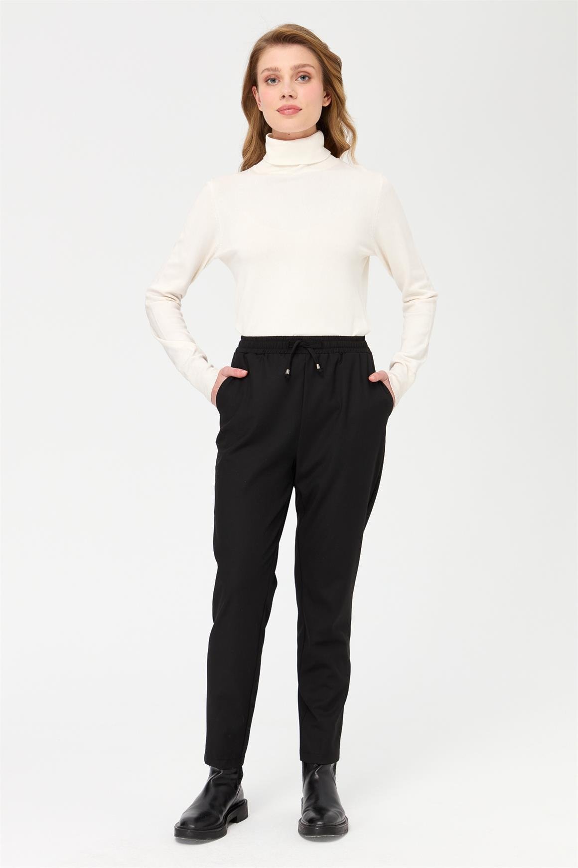 Beli Lastikli Havuç Paça Pantolon  Siyah