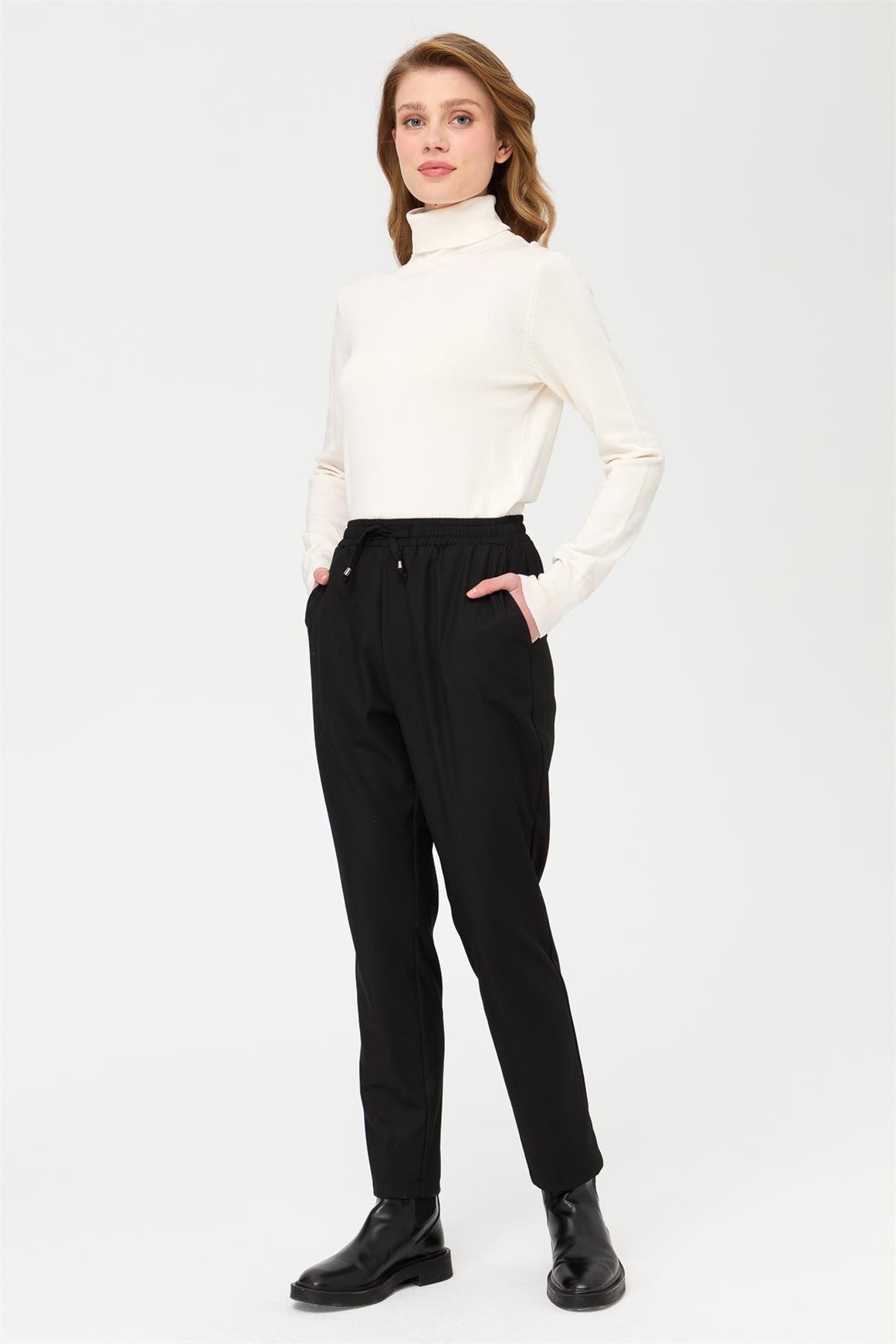 Beli Lastikli Havuç Paça Pantolon  Siyah