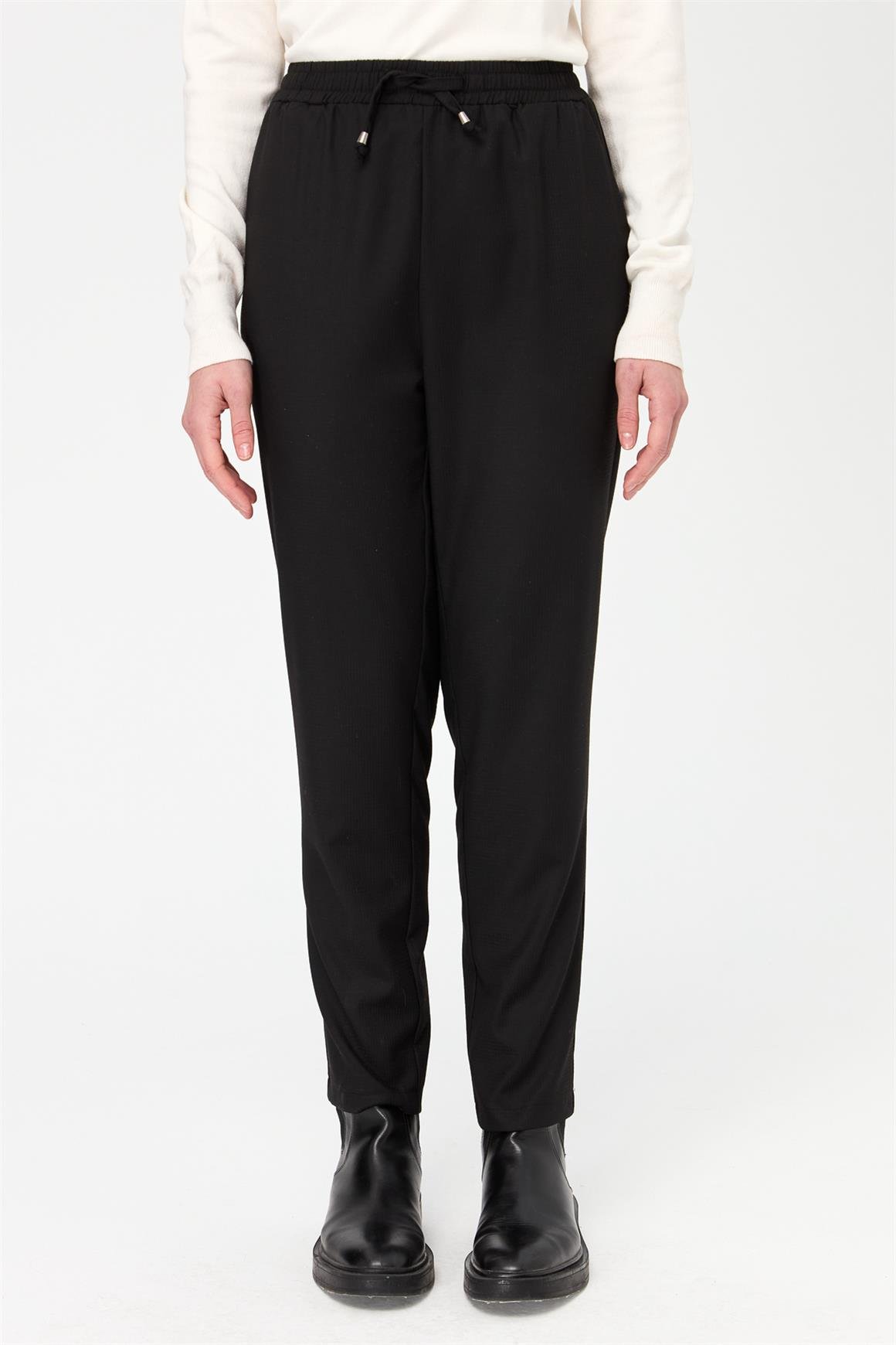 Beli Lastikli Havuç Paça Pantolon  Siyah