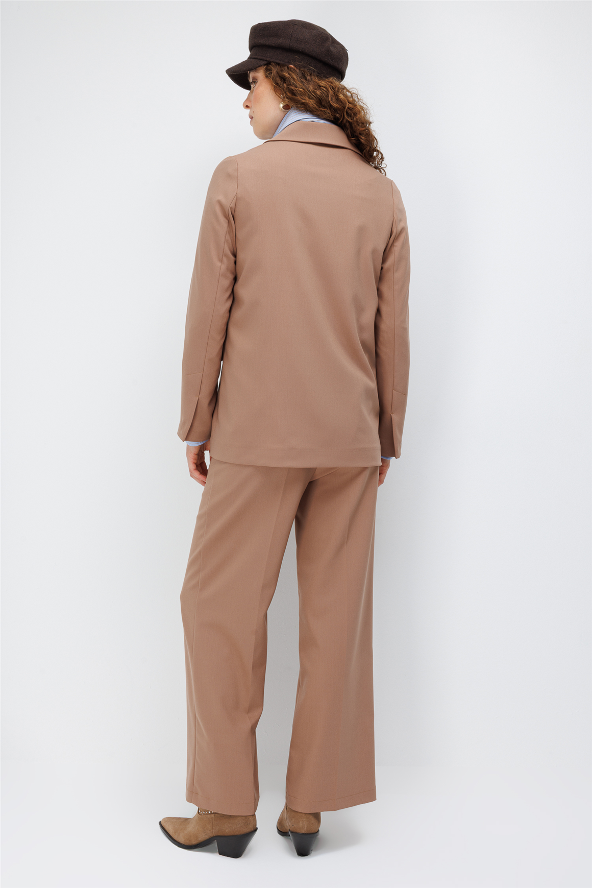 Asimetrik Düğme Detaylı Blazer Takım  Camel