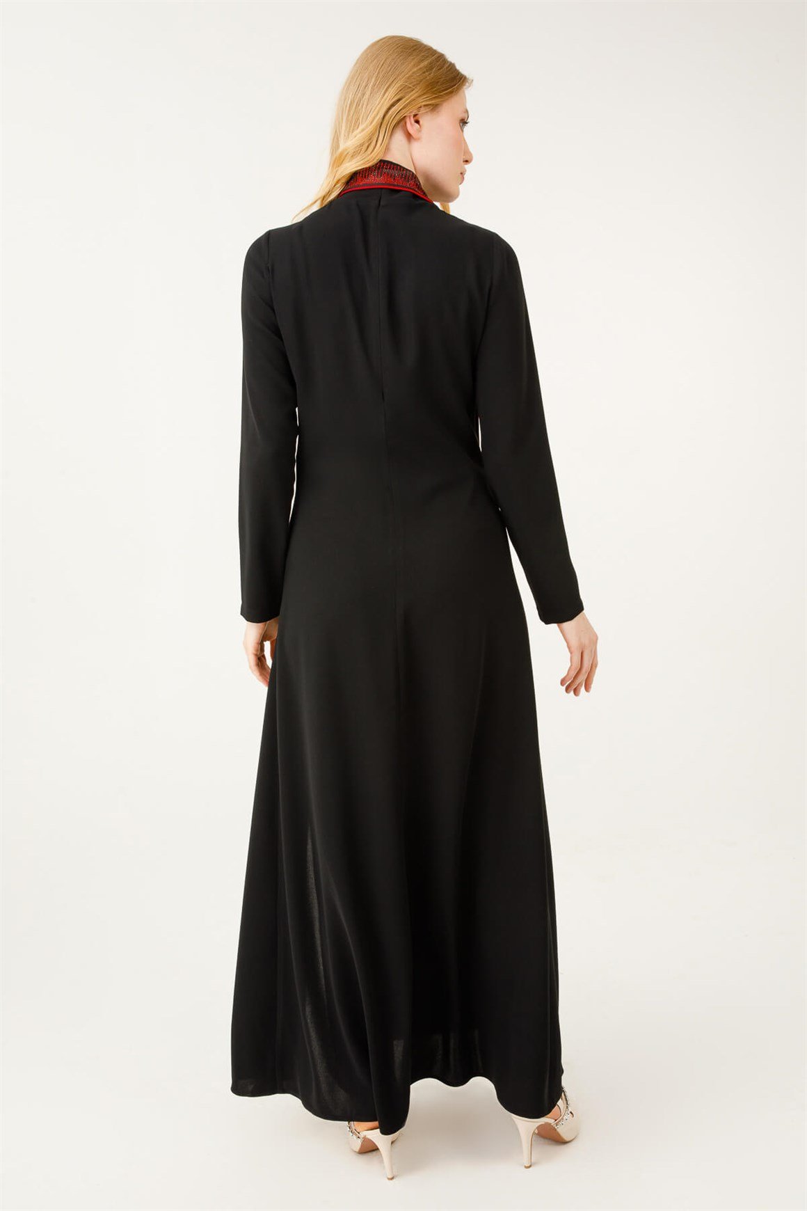 Atkı ÜZeri Taş İşlı Yırtmaçlı Şık Takım  Kırmızı