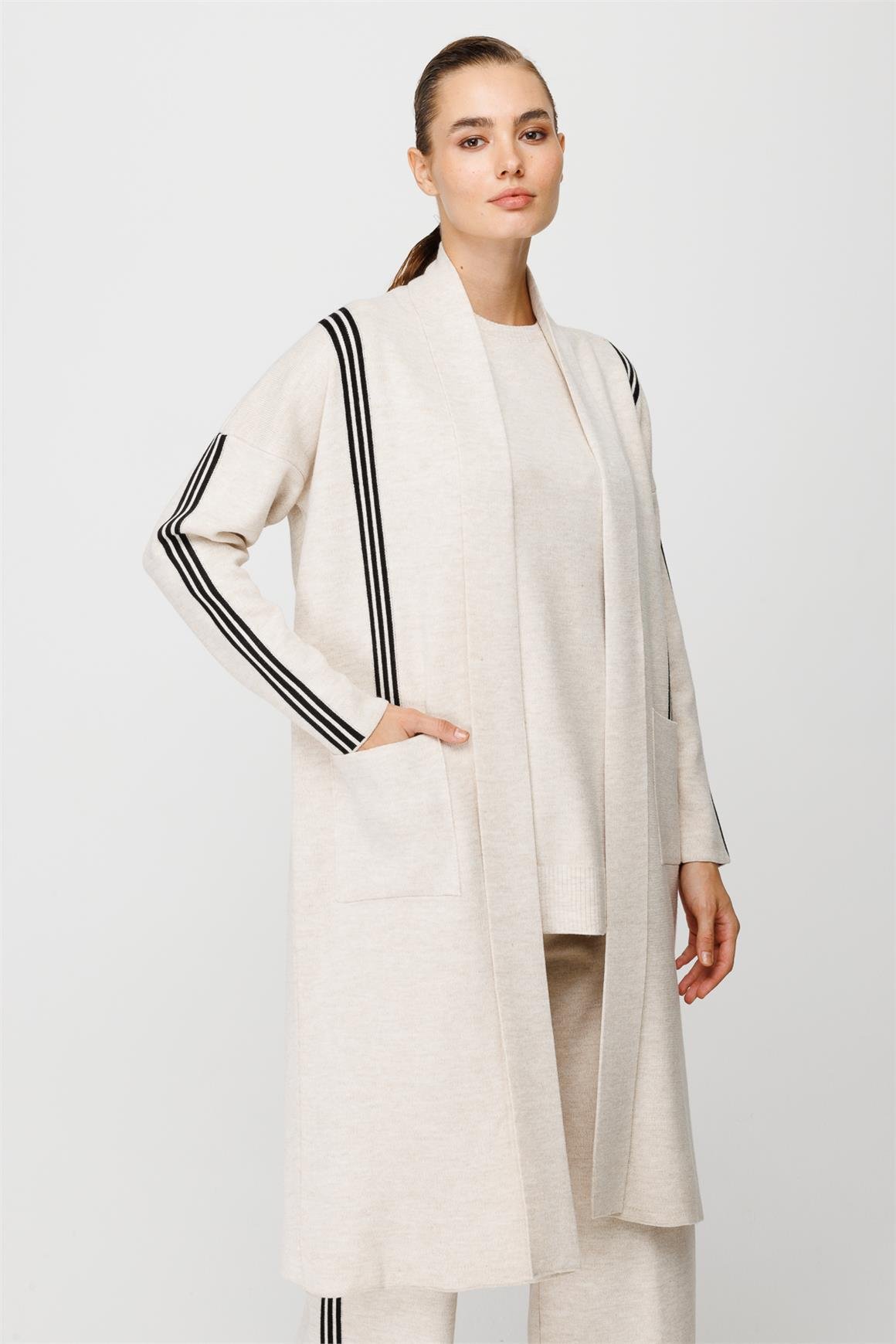 Çizgi Detaylı Triko Pantolonlu Takım  Bej