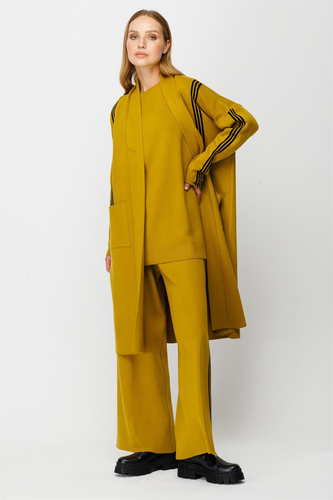 Çizgi Detaylı Triko Pantolonlu Takım  Fıstık Yeşili