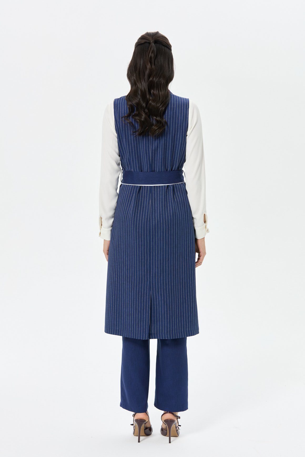 Çizgili ve Düz Polyviskon Kumaş Uzun Yelekli Pantolonlu Takım  Laci