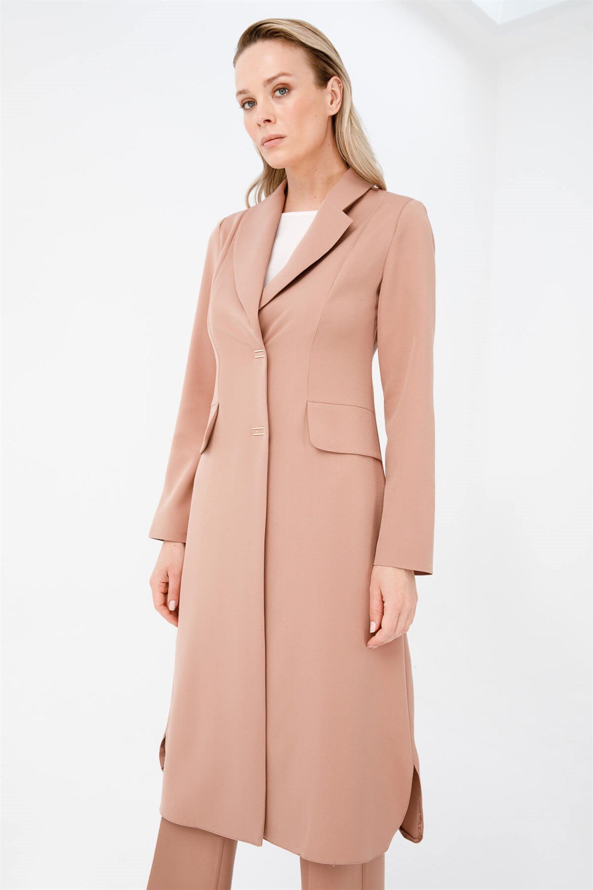 Erkek Ve Şal Yakalı Ceketli Takım  Vizon