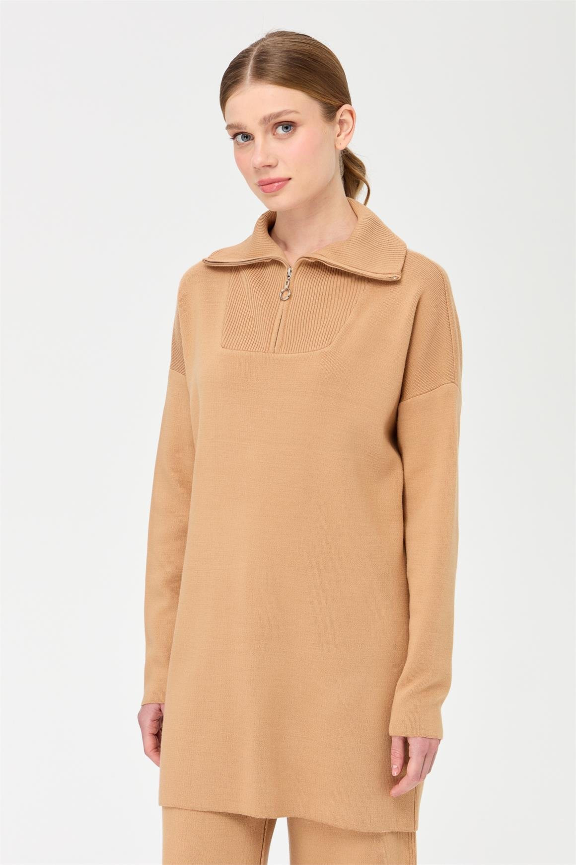 Fermuar Kapama Yakalı Triko Pantolonlu Takım  Vizon