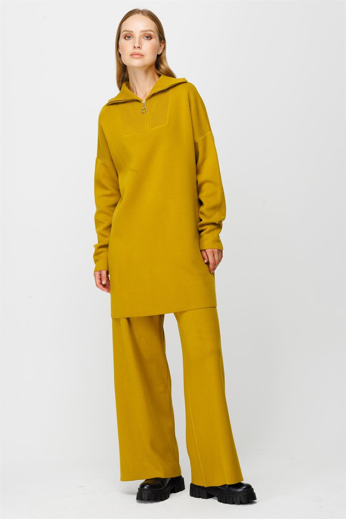 Fermuar Kapama Yakalı Triko Pantolonlu Takım  Fıstık Yeşili